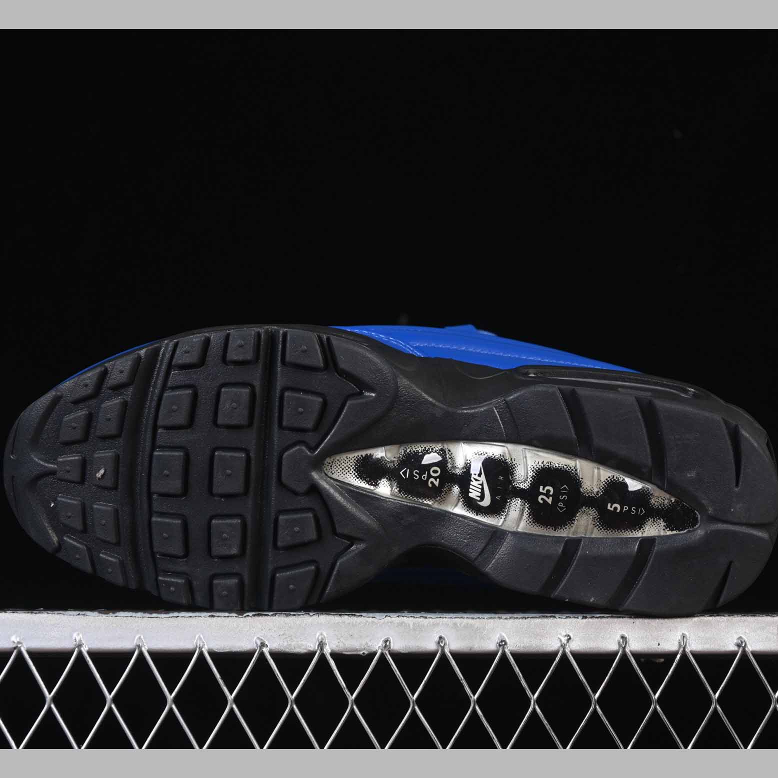 Supreme x Nike Air Max 95 Lux    CI0999-400 - DopestKickz