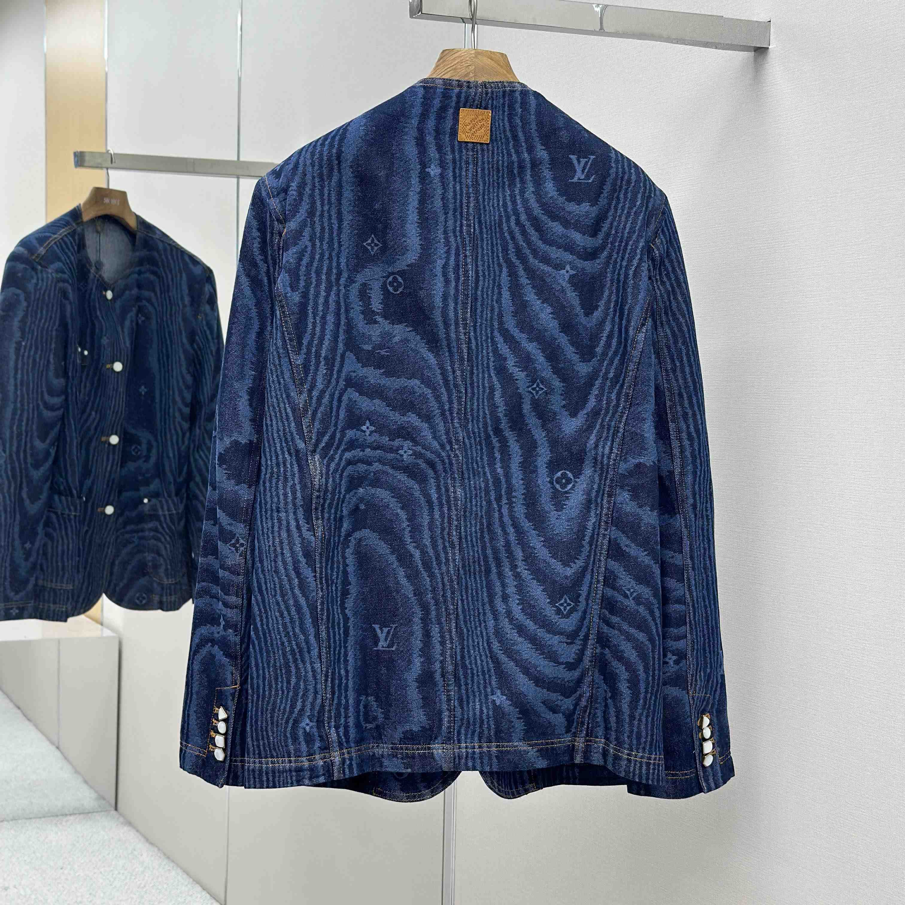 Louis Vuitton Chic Collarless Denim Jacket   1AHUXT - DopestKickz