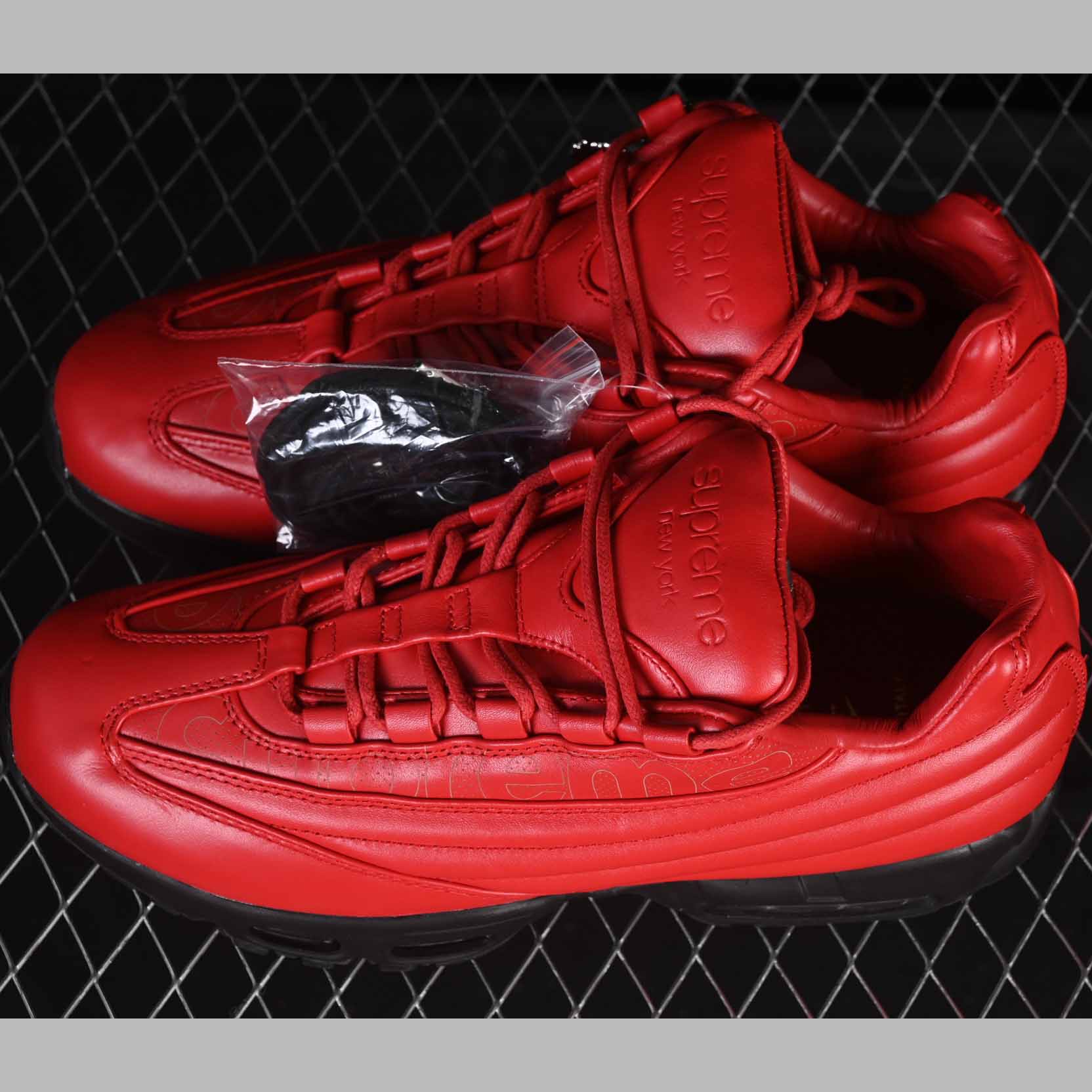 Supreme x Nike Air Max 95 Lux    CI0999-600 - DopestKickz