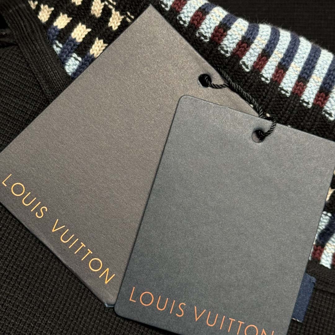 Louis Vuitton Knit Bomber   1AHVN4 - DopestKickz