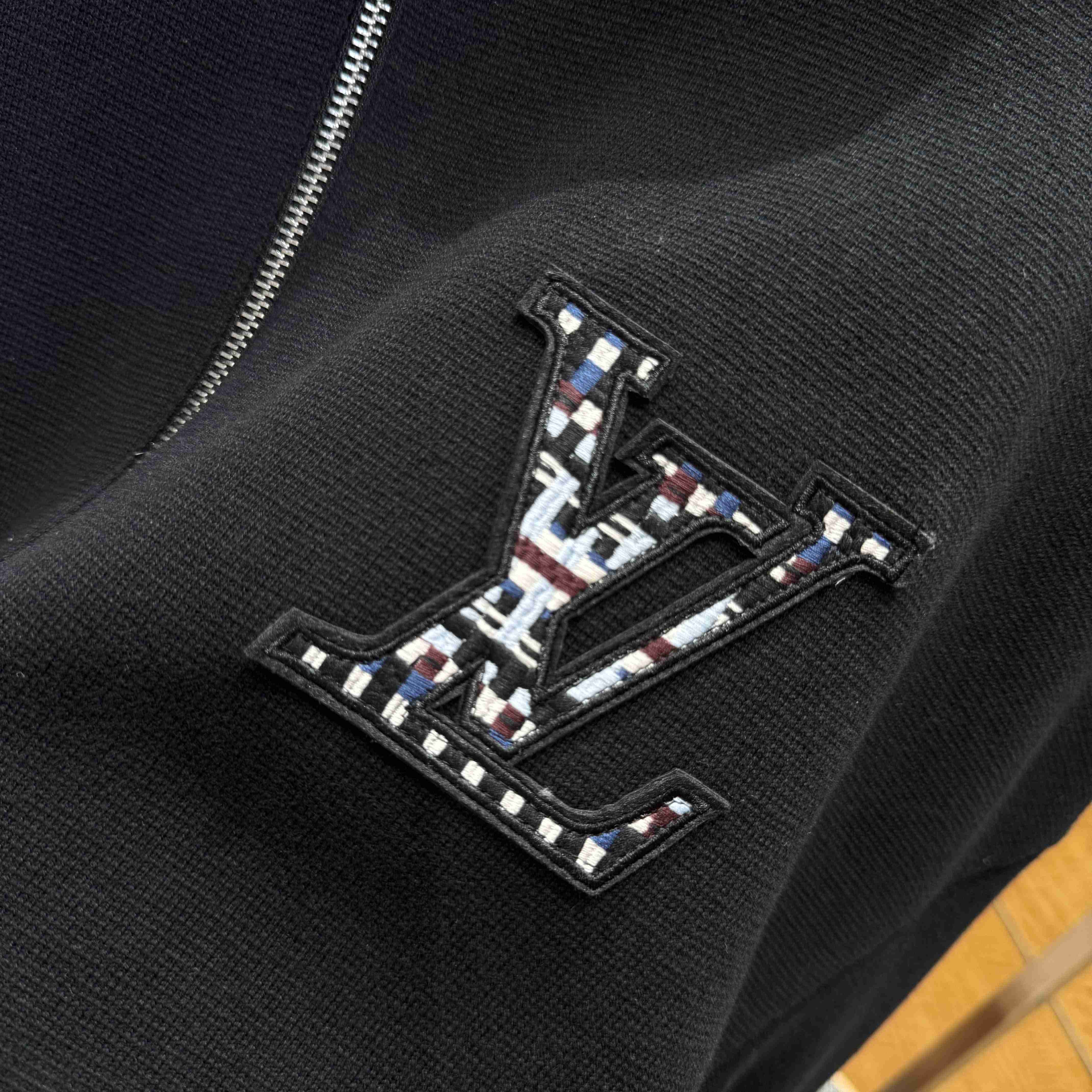 Louis Vuitton Knit Bomber   1AHVN4 - DopestKickz