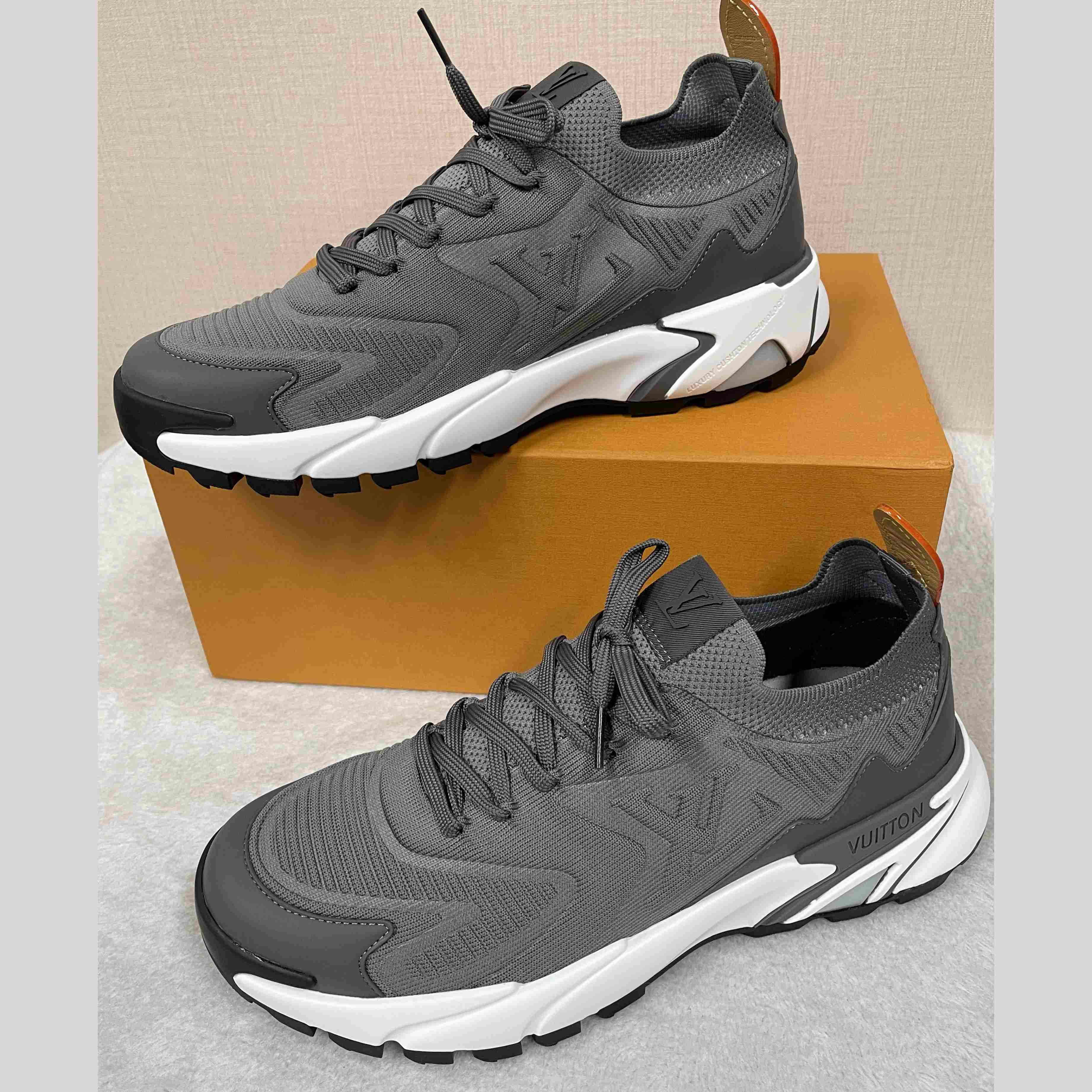 Louis Vuitton LV Runner Tatic Sneaker   1AILJM - DopestKickz