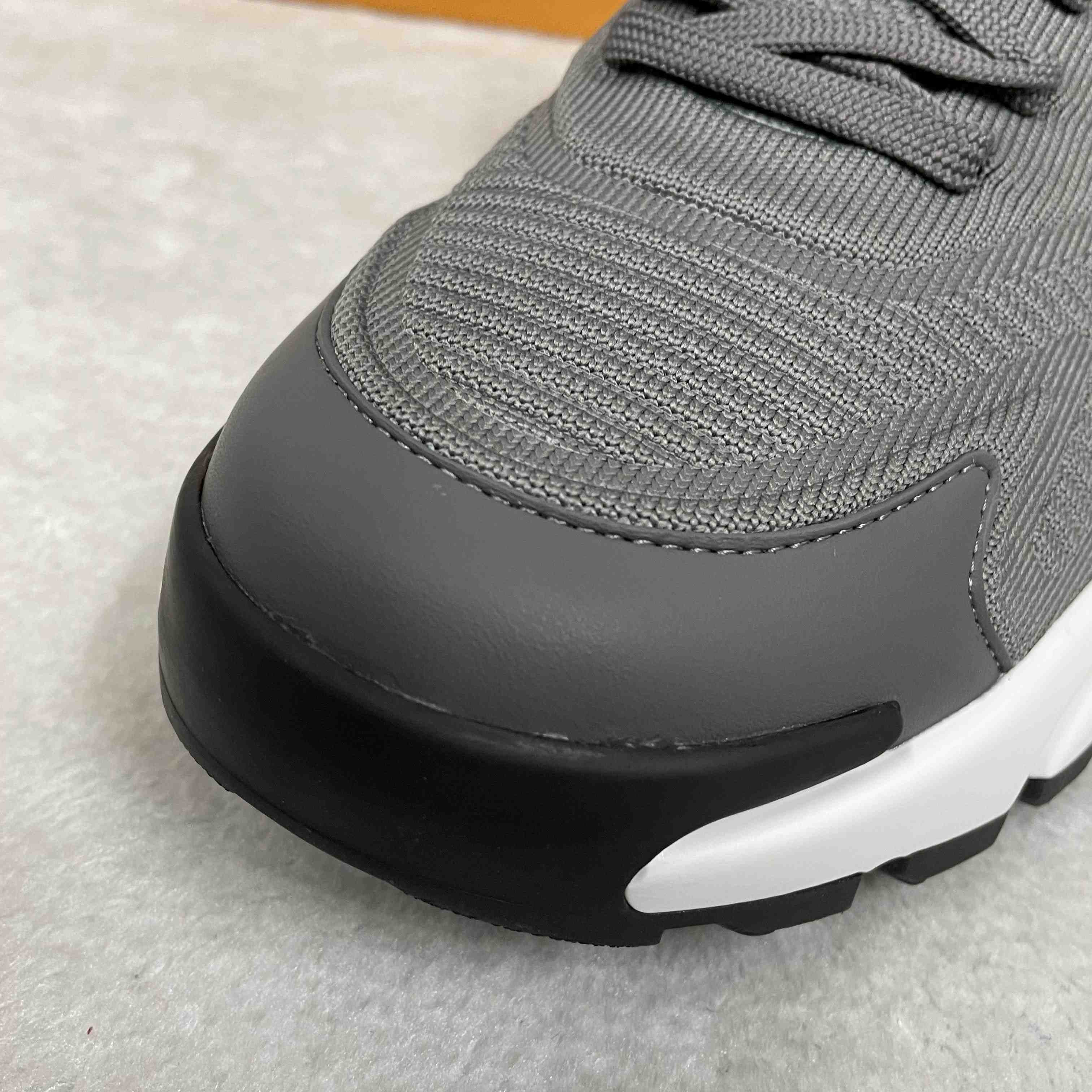 Louis Vuitton LV Runner Tatic Sneaker   1AILJM - DopestKickz