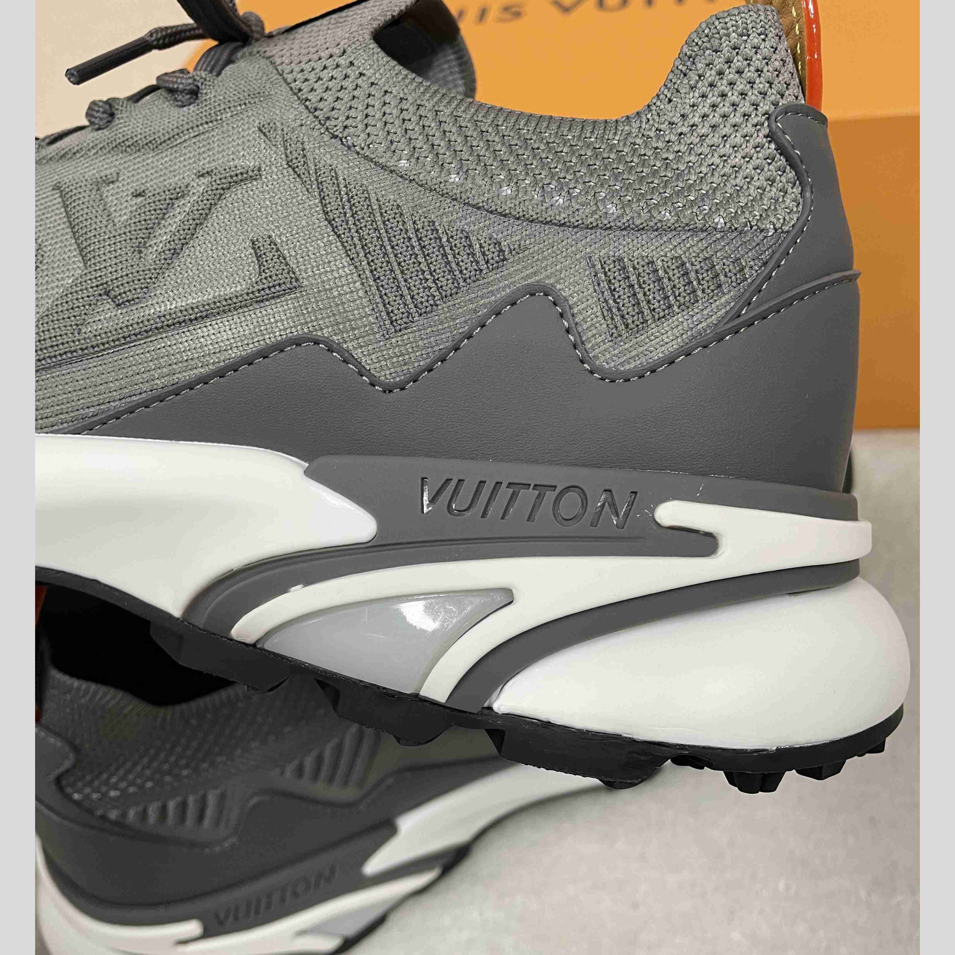 Louis Vuitton LV Runner Tatic Sneaker   1AILJM - DopestKickz