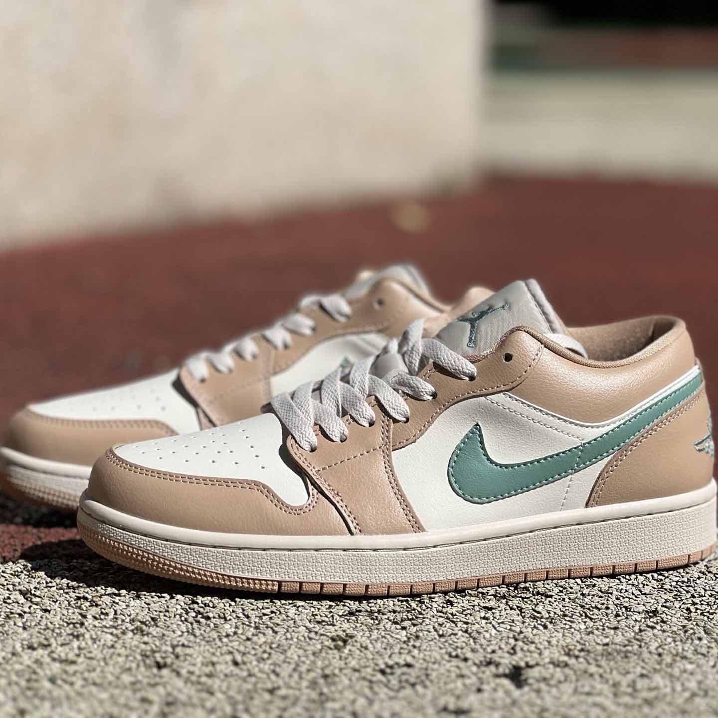 Jordan Air Jordan 1 Low    DC0774-130 - DopestKickz