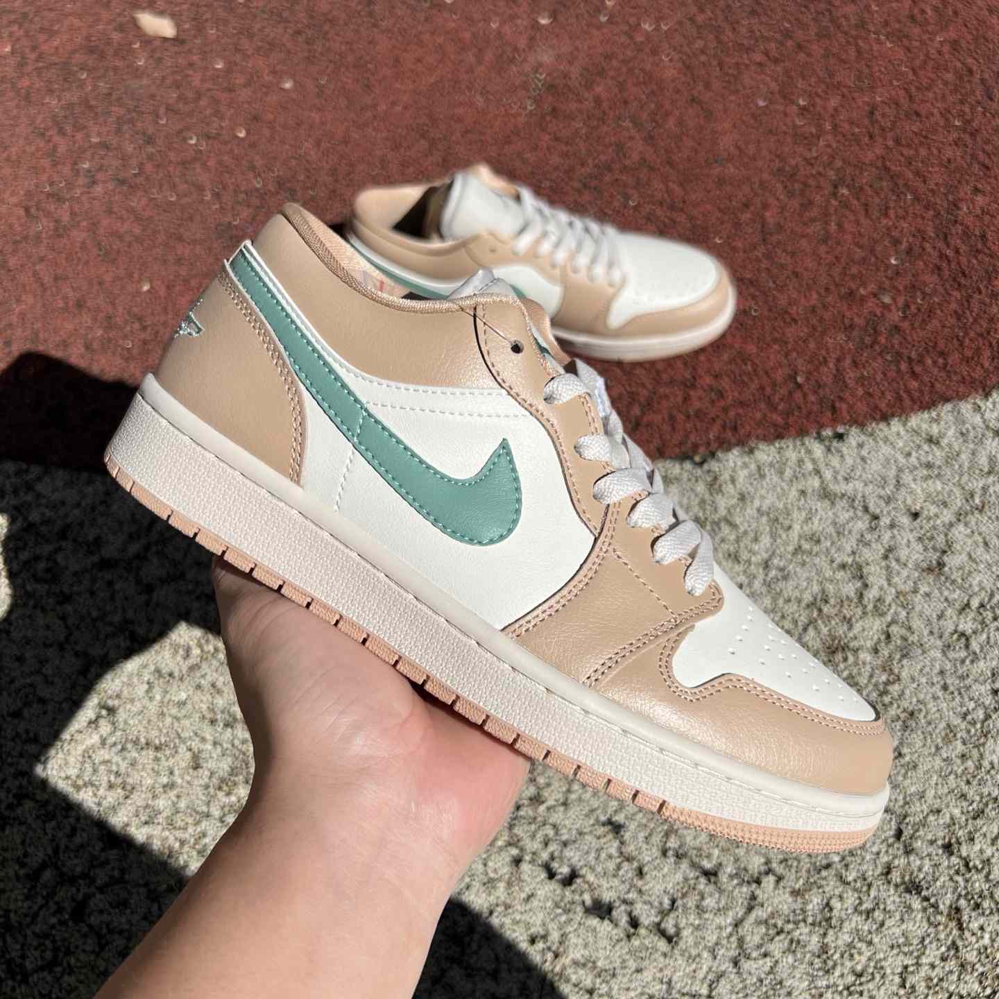 Jordan Air Jordan 1 Low    DC0774-130 - DopestKickz