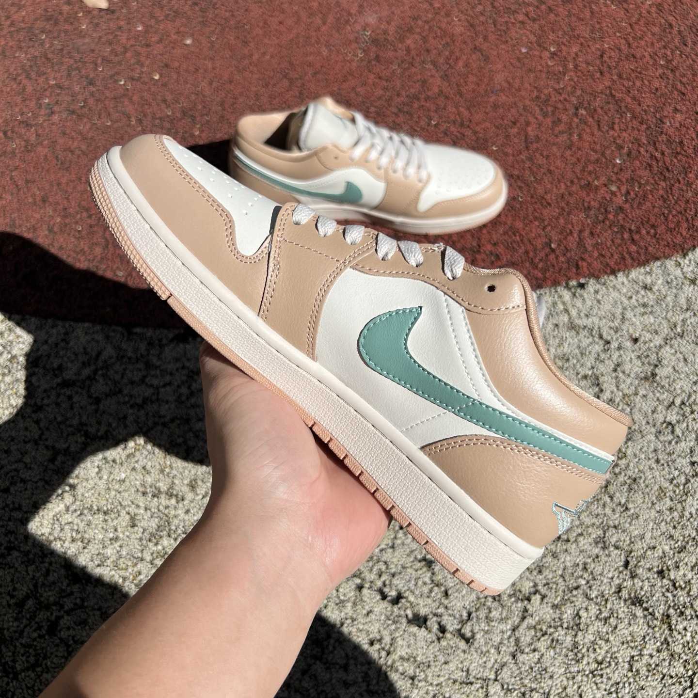 Jordan Air Jordan 1 Low    DC0774-130 - DopestKickz