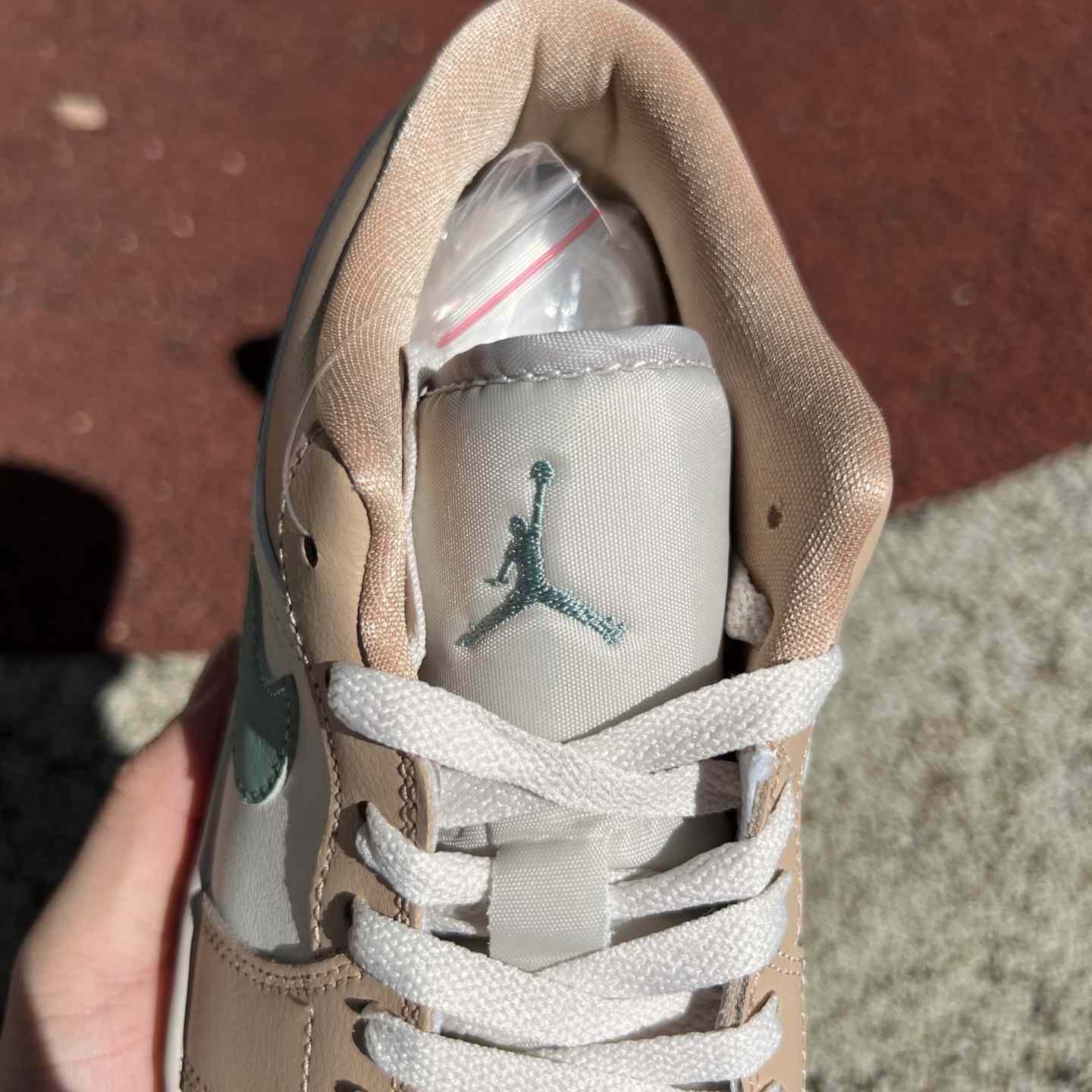 Jordan Air Jordan 1 Low    DC0774-130 - DopestKickz