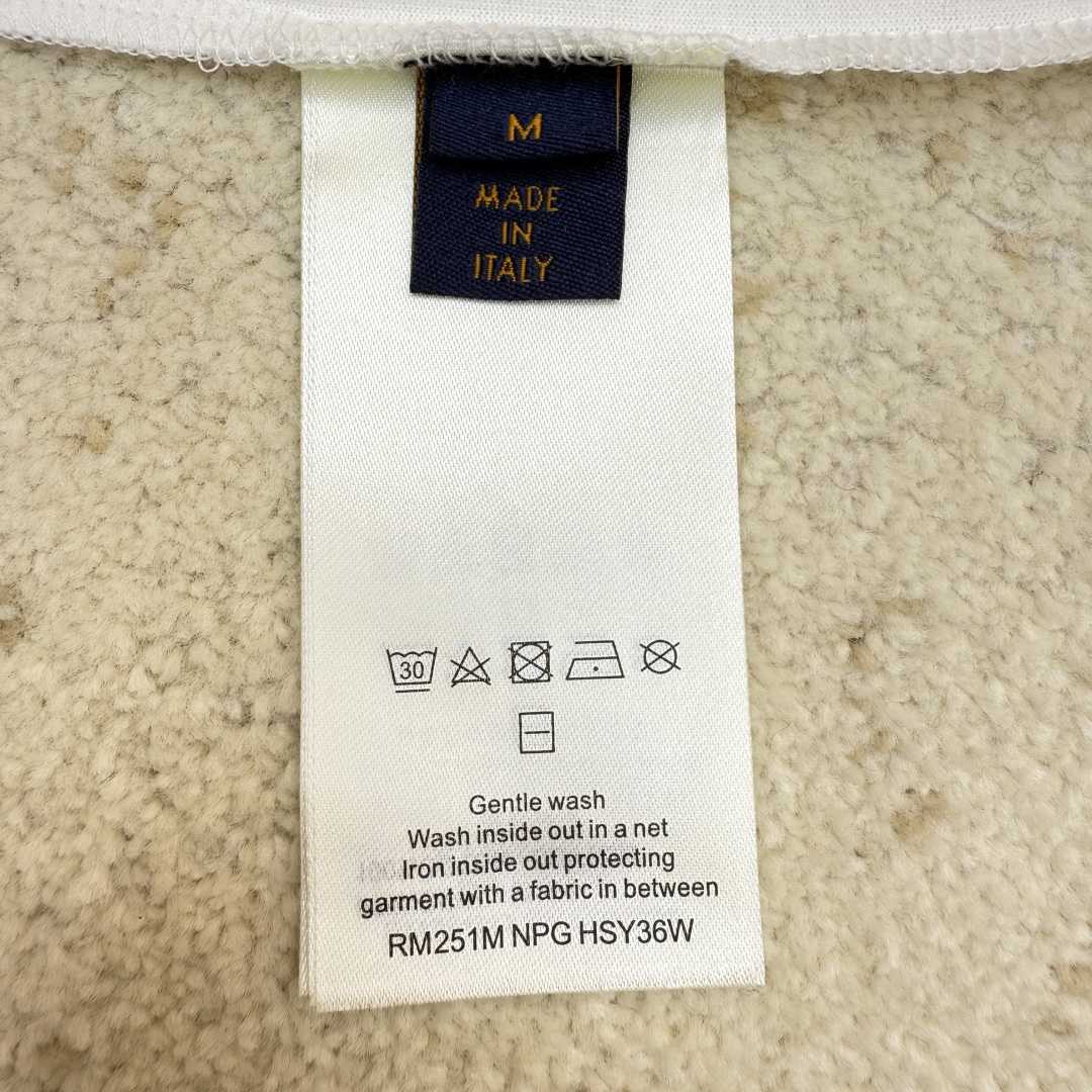 Louis Vuitton Embossed LV Long-Sleeved T-Shirt   1AIOIP - DopestKickz