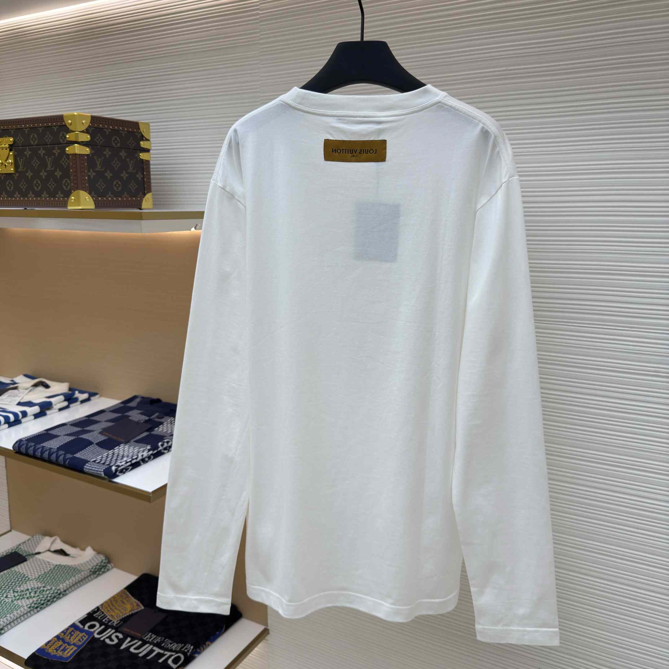 Louis Vuitton Embossed LV Long-Sleeved T-Shirt   1AIOIP - DopestKickz
