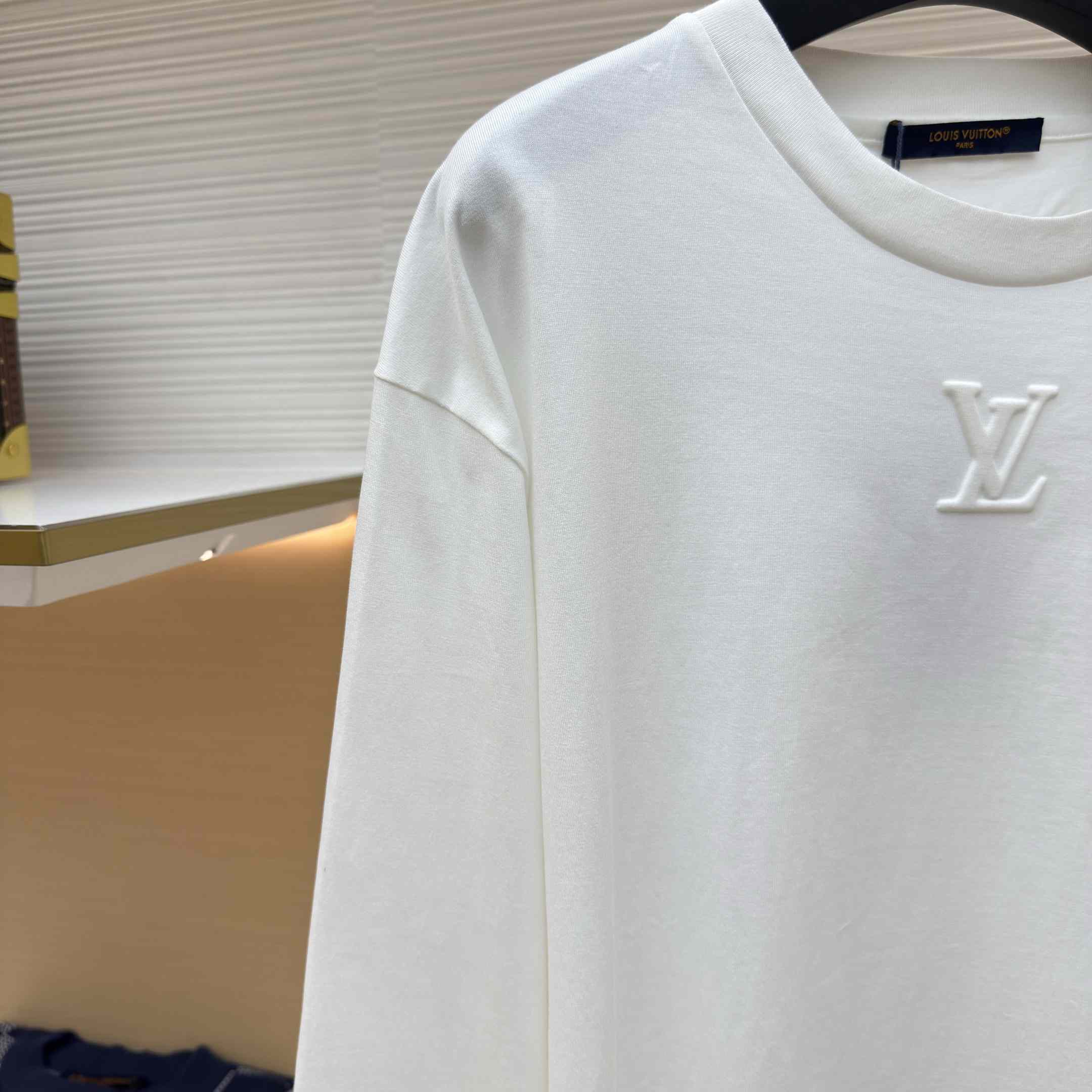 Louis Vuitton Embossed LV Long-Sleeved T-Shirt   1AIOIP - DopestKickz