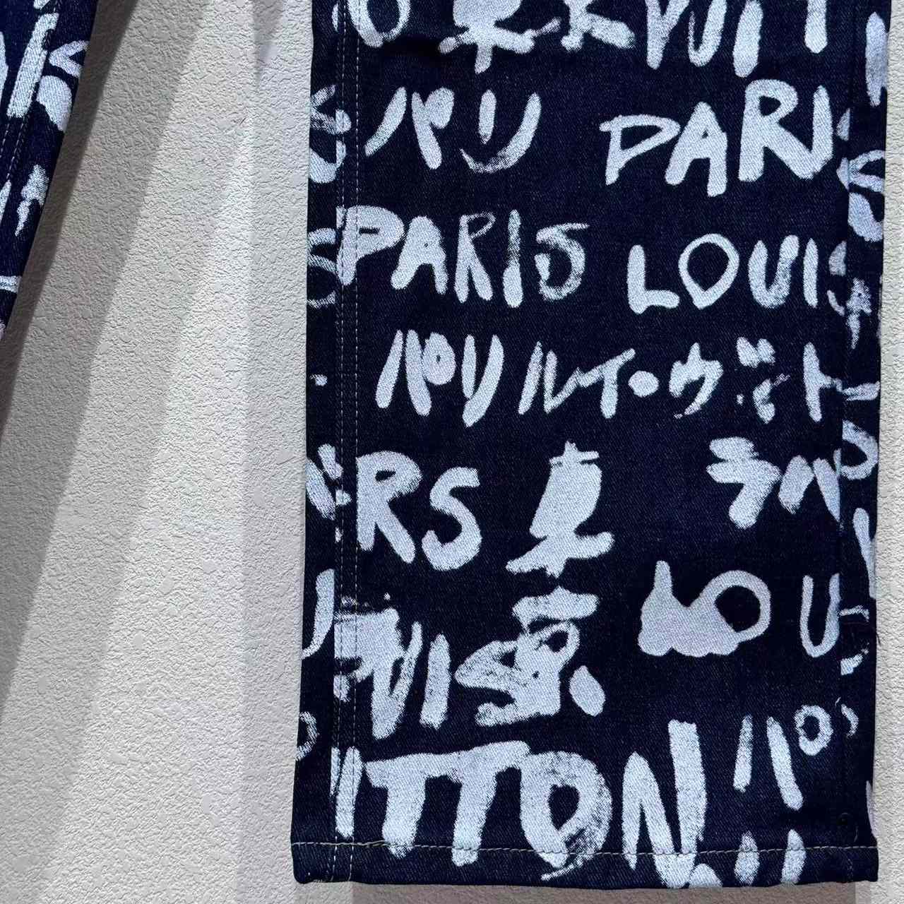 Louis Vuitton Denim Skate Pants   1AILT0 - DopestKickz