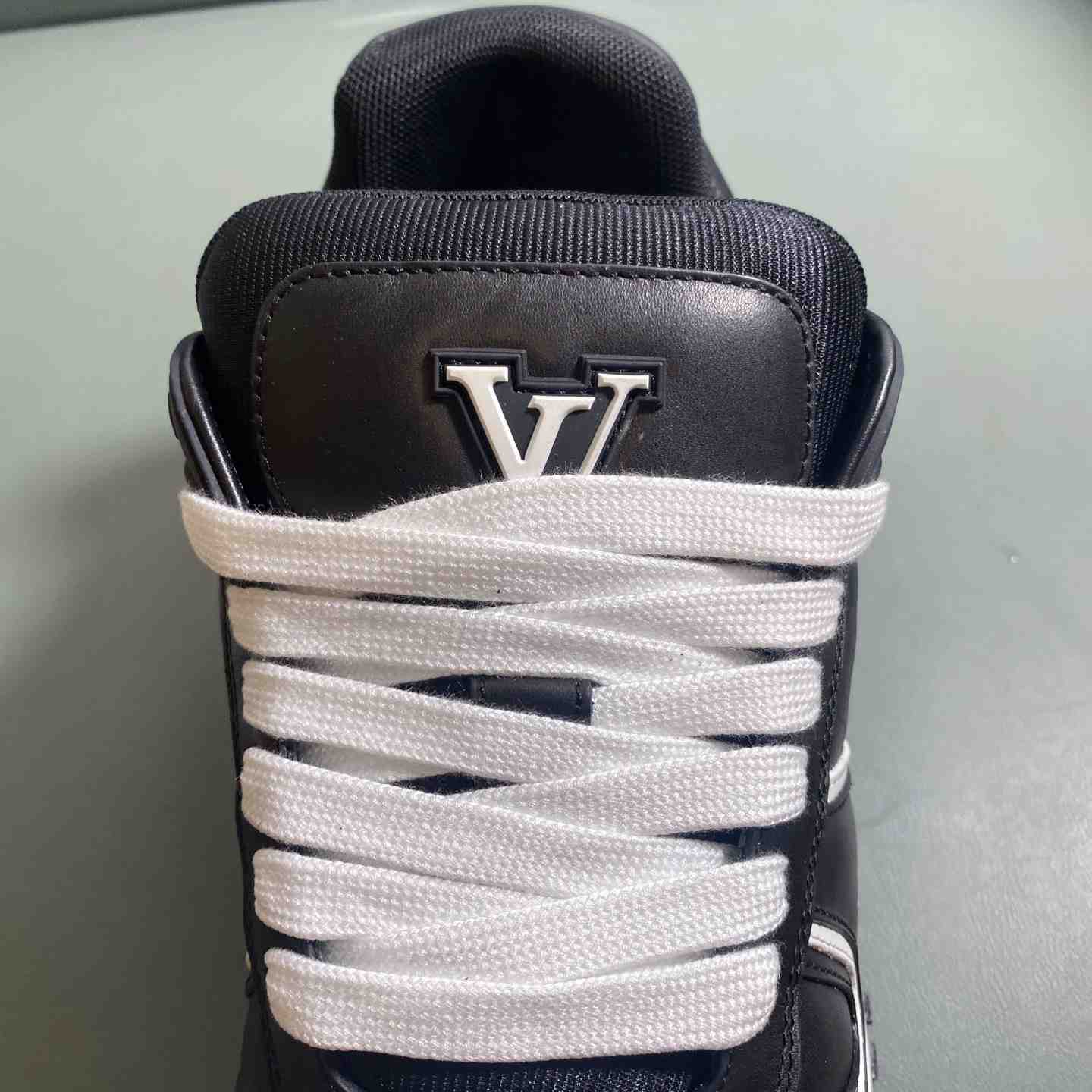 Louis Vuitton Run Away Maxi Sneaker   1AHSS1 - DopestKickz