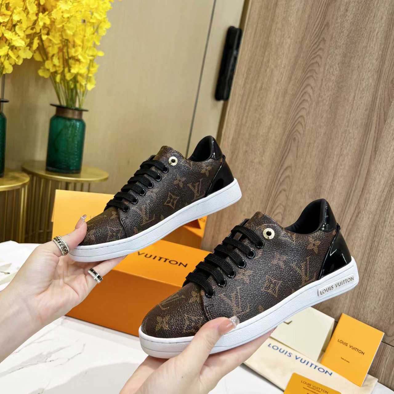 Louis Vuitton Frontrow Sneaker   1A1F4J - DopestKickz