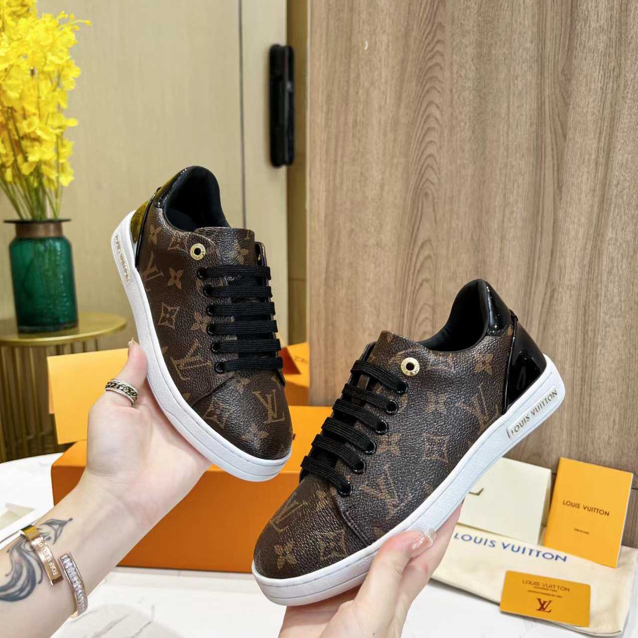 Louis Vuitton Frontrow Sneaker   1A1F4J - DopestKickz