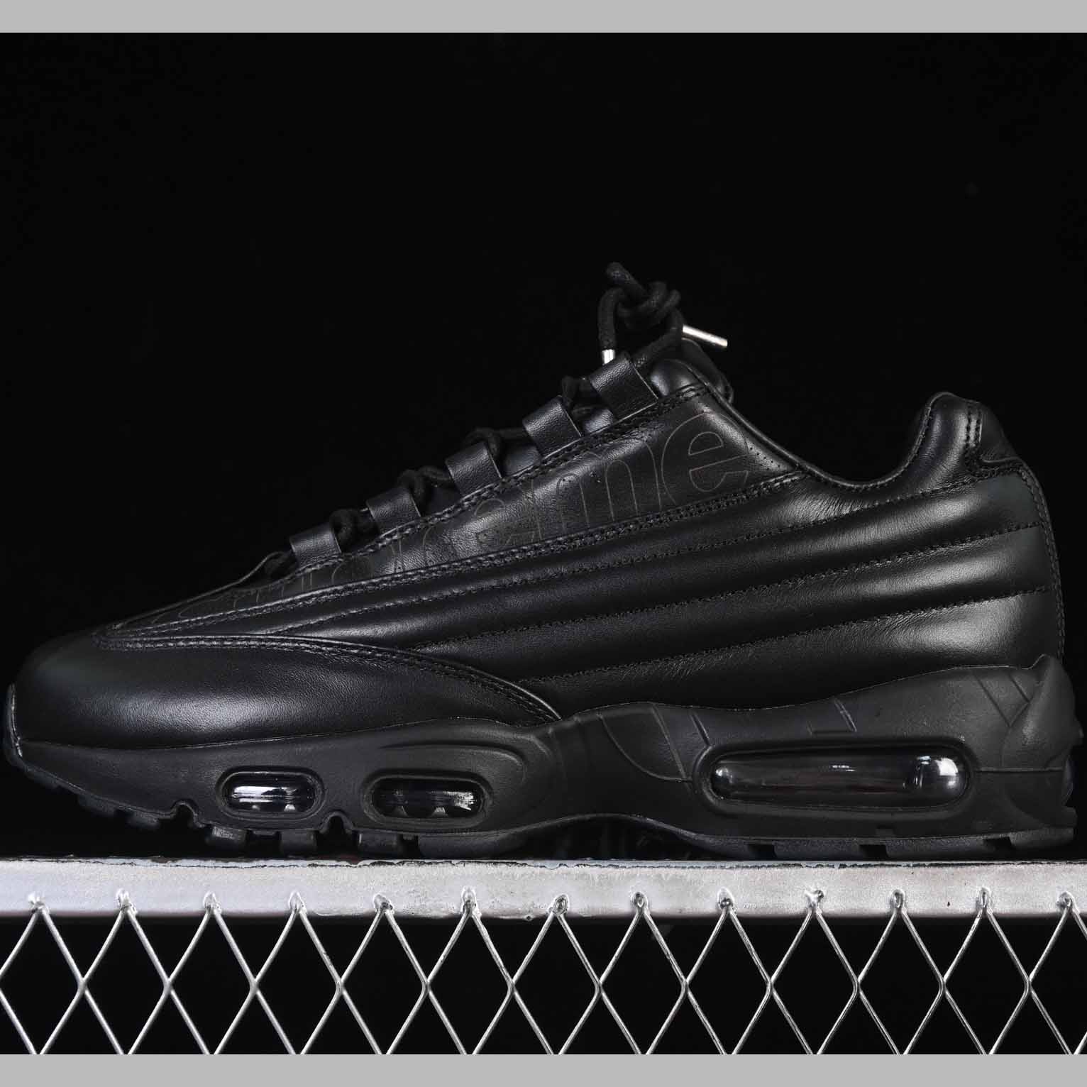 Supreme x Nike Air Max 95 Lux    CI0999-001 - DopestKickz