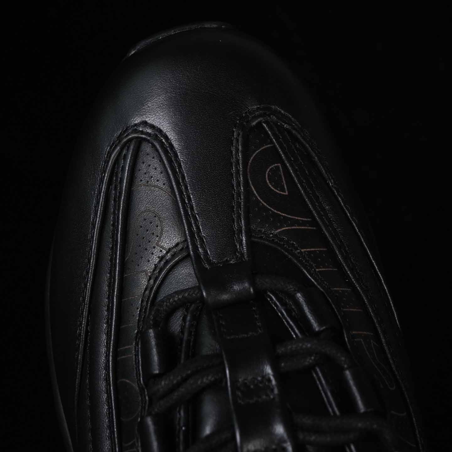 Supreme x Nike Air Max 95 Lux    CI0999-001 - DopestKickz