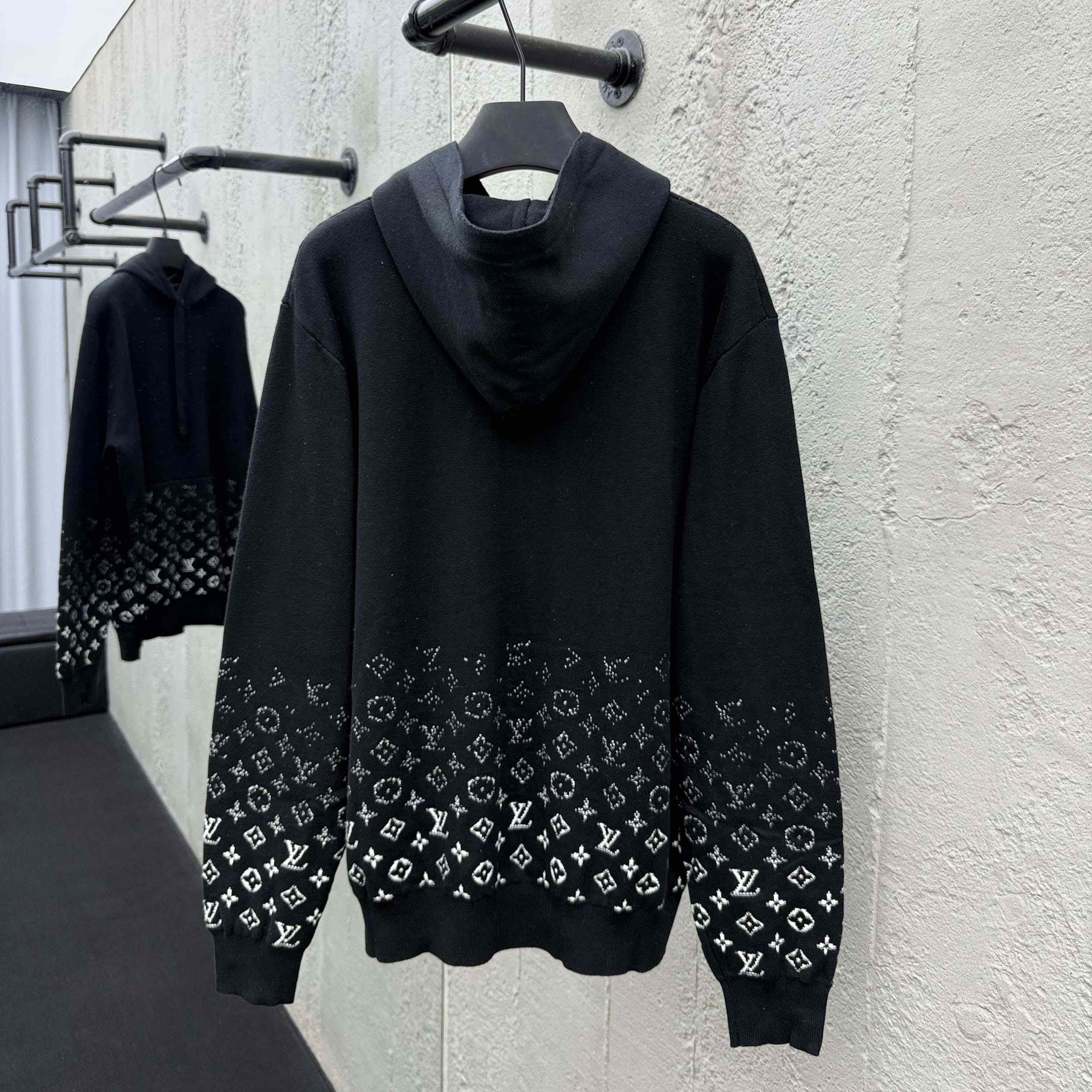 Louis Vuitton Gradient Cotton Hoodie   1AFAQE - DopestKickz