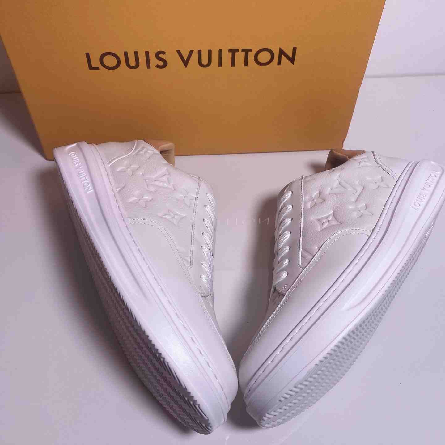Louis Vuitton Beverly Hills Sneaker   1A8V3L - DopestKickz