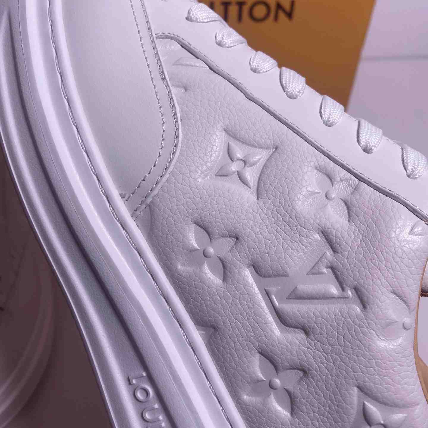 Louis Vuitton Beverly Hills Sneaker   1A8V3L - DopestKickz