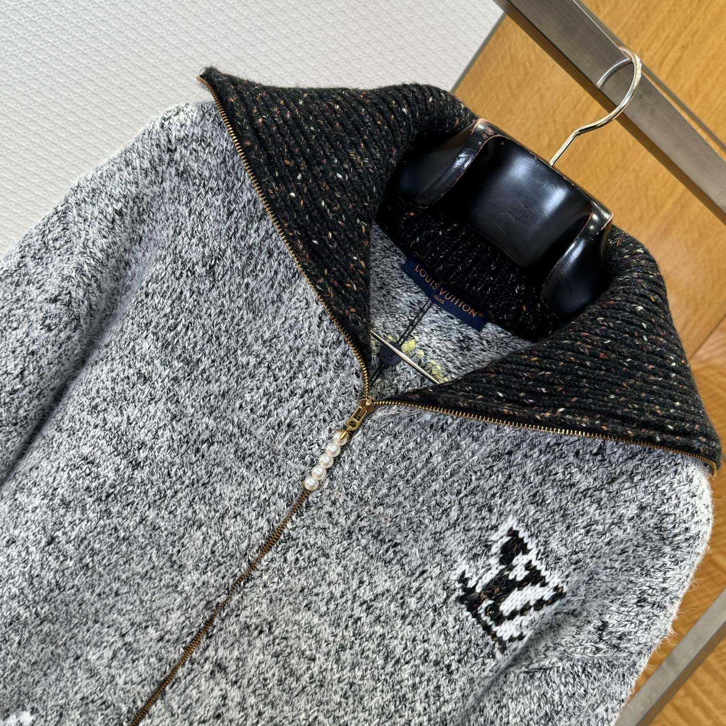 Louis Vuitton Zippered Knitted Blouson   1AIMD0 - DopestKickz