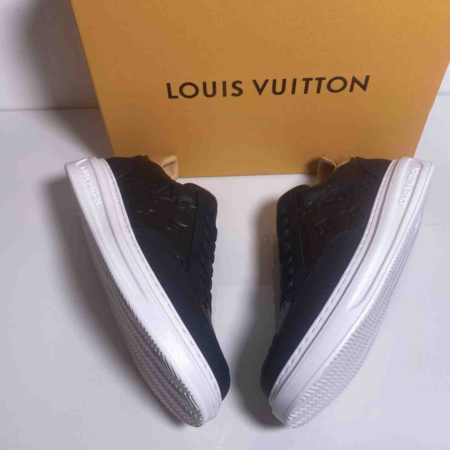 Louis Vuitton Beverly Hills Sneaker   1A8V43 - DopestKickz