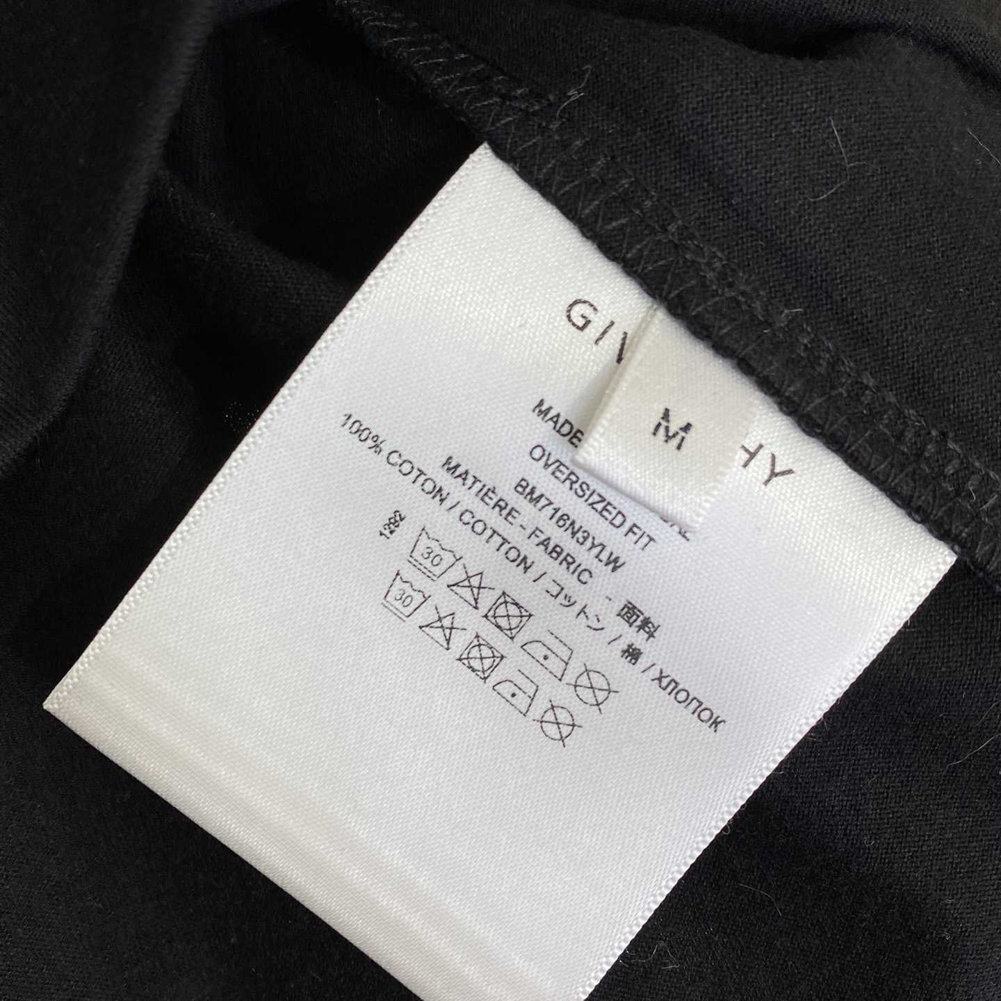 Givenchy Maison GIVENCHY t-shirt in cotton in - black/green - DopestKickz