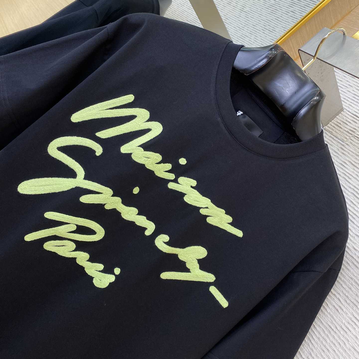 Givenchy Maison GIVENCHY t-shirt in cotton in - black/green - DopestKickz