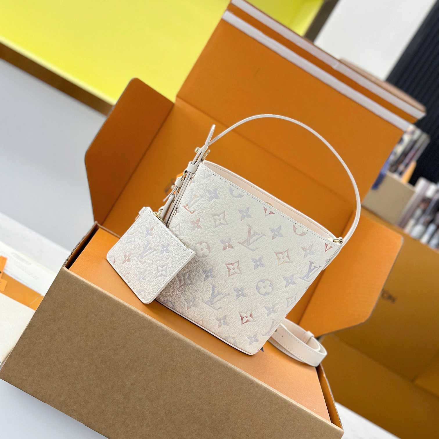 Louis Vuitton All In BB   M25673 - DopestKickz