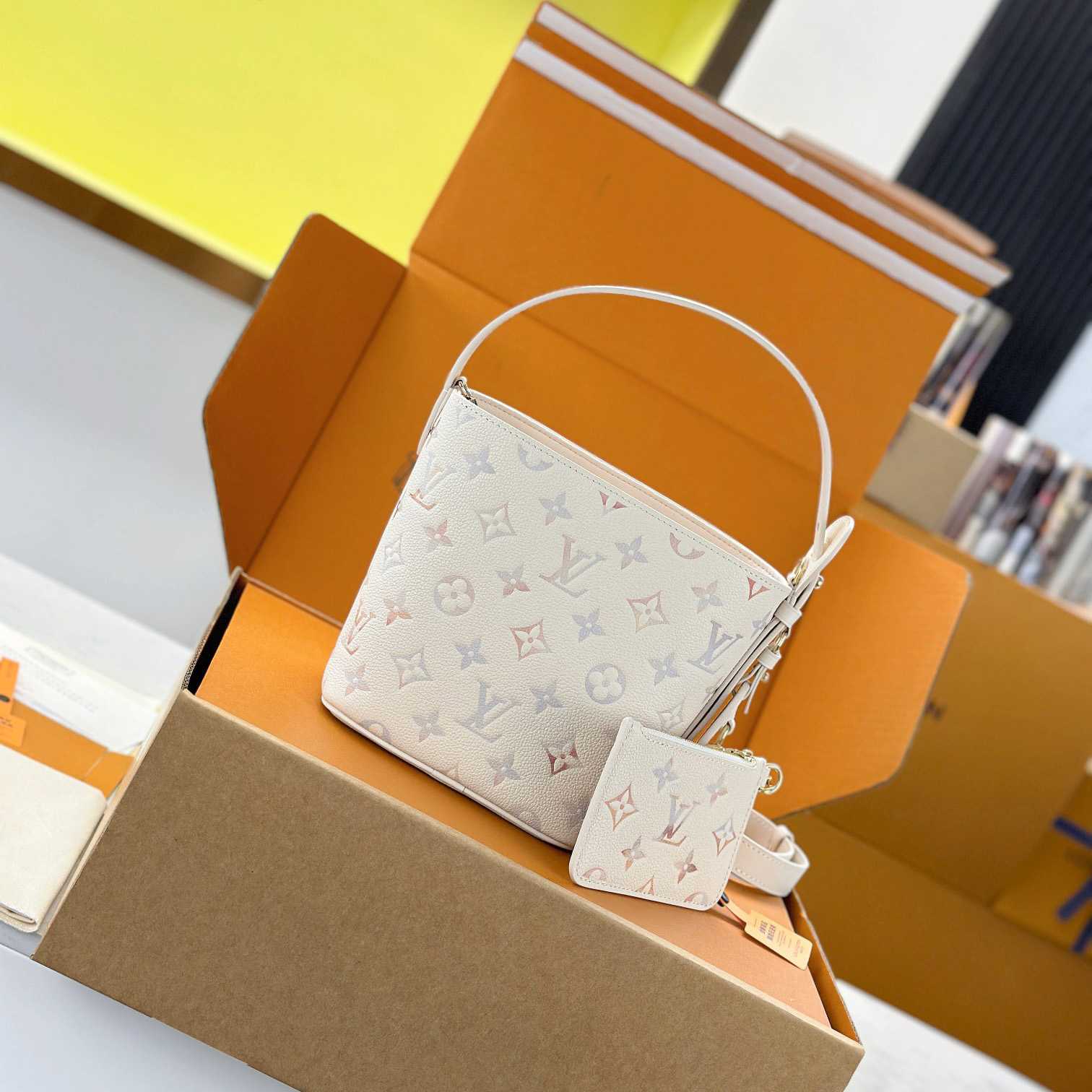 Louis Vuitton All In BB   M25673 - DopestKickz