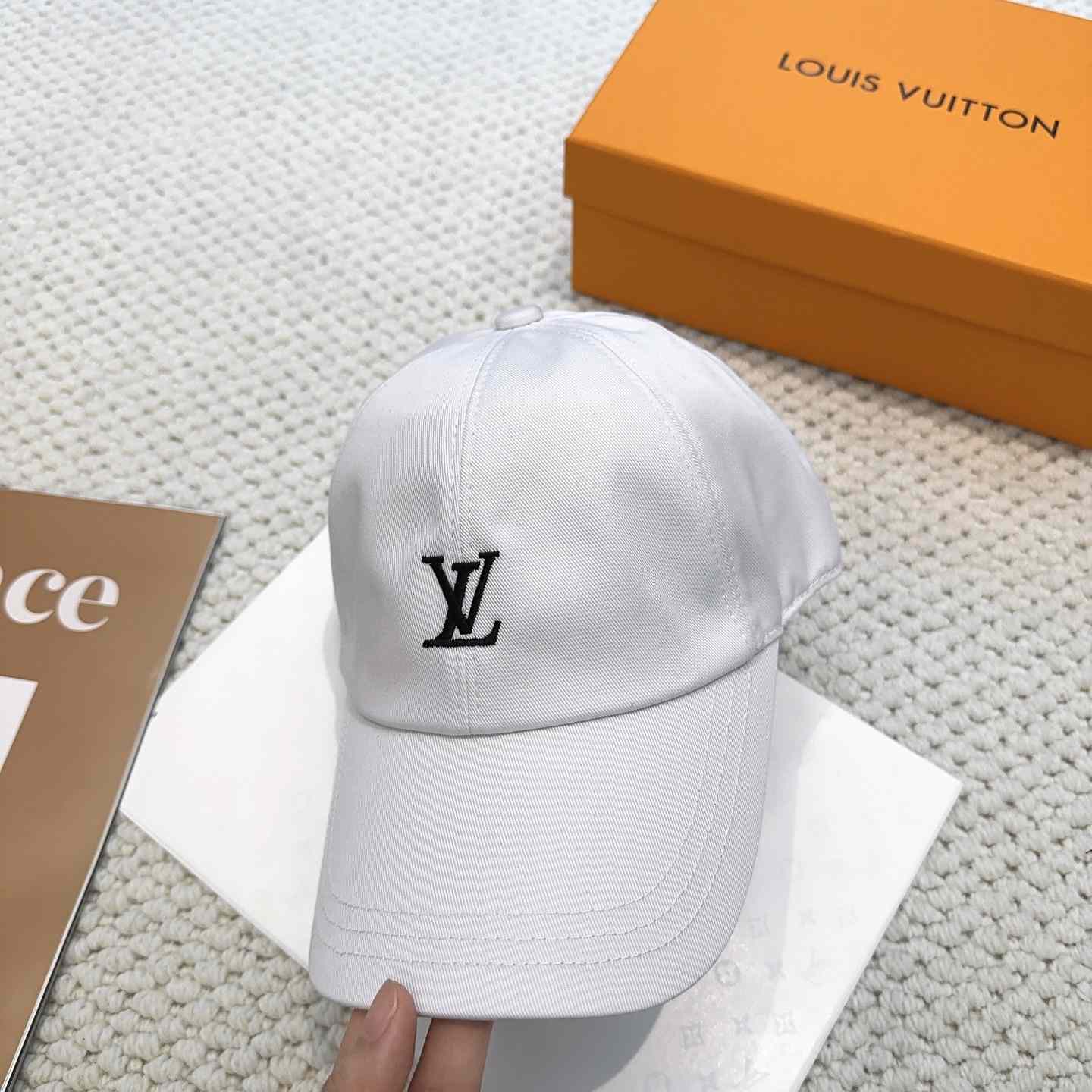 Louis Vuitton Cap - DopestKickz