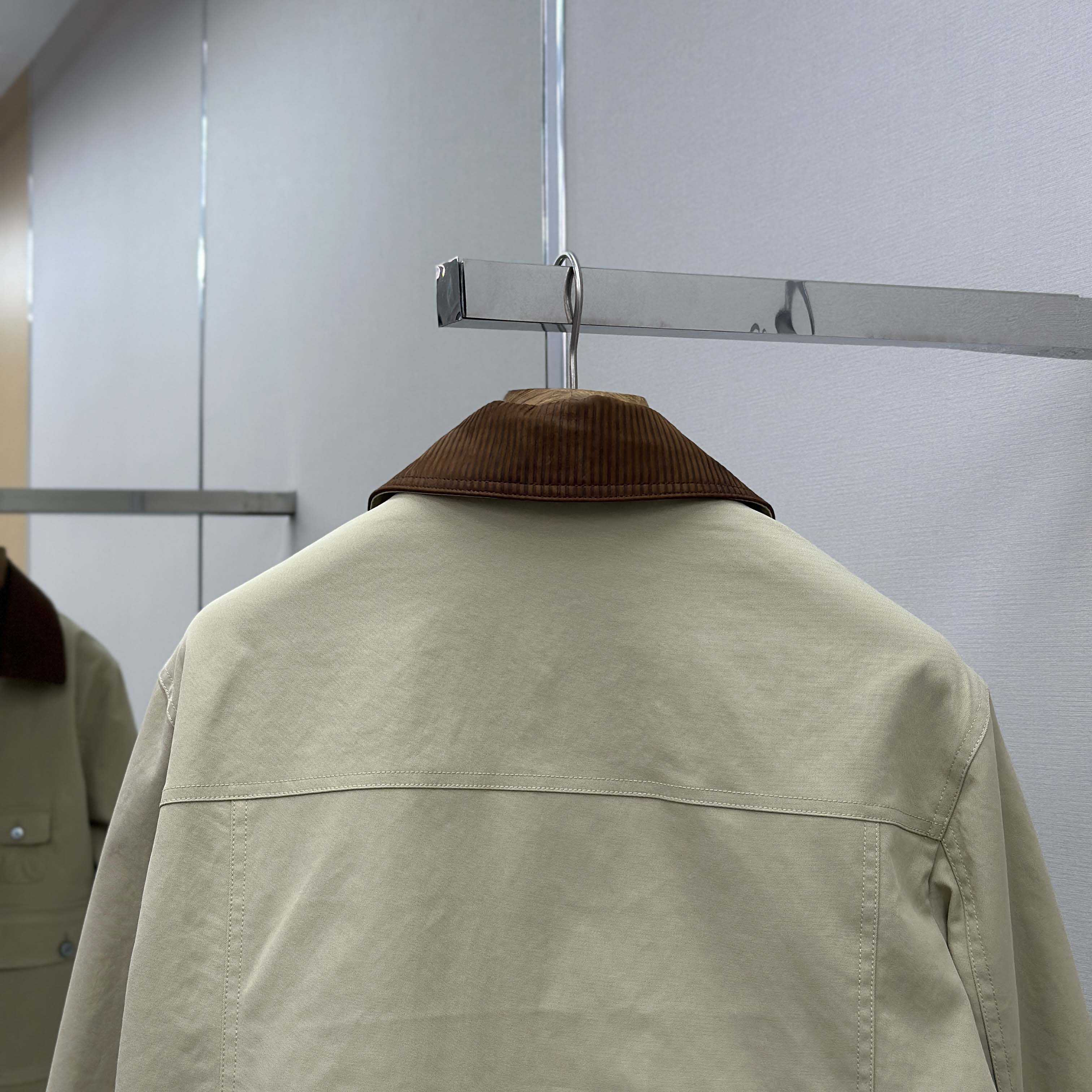 Louis Vuitton Workwear Gardening Jacket   1AILNW  - DopestKickz