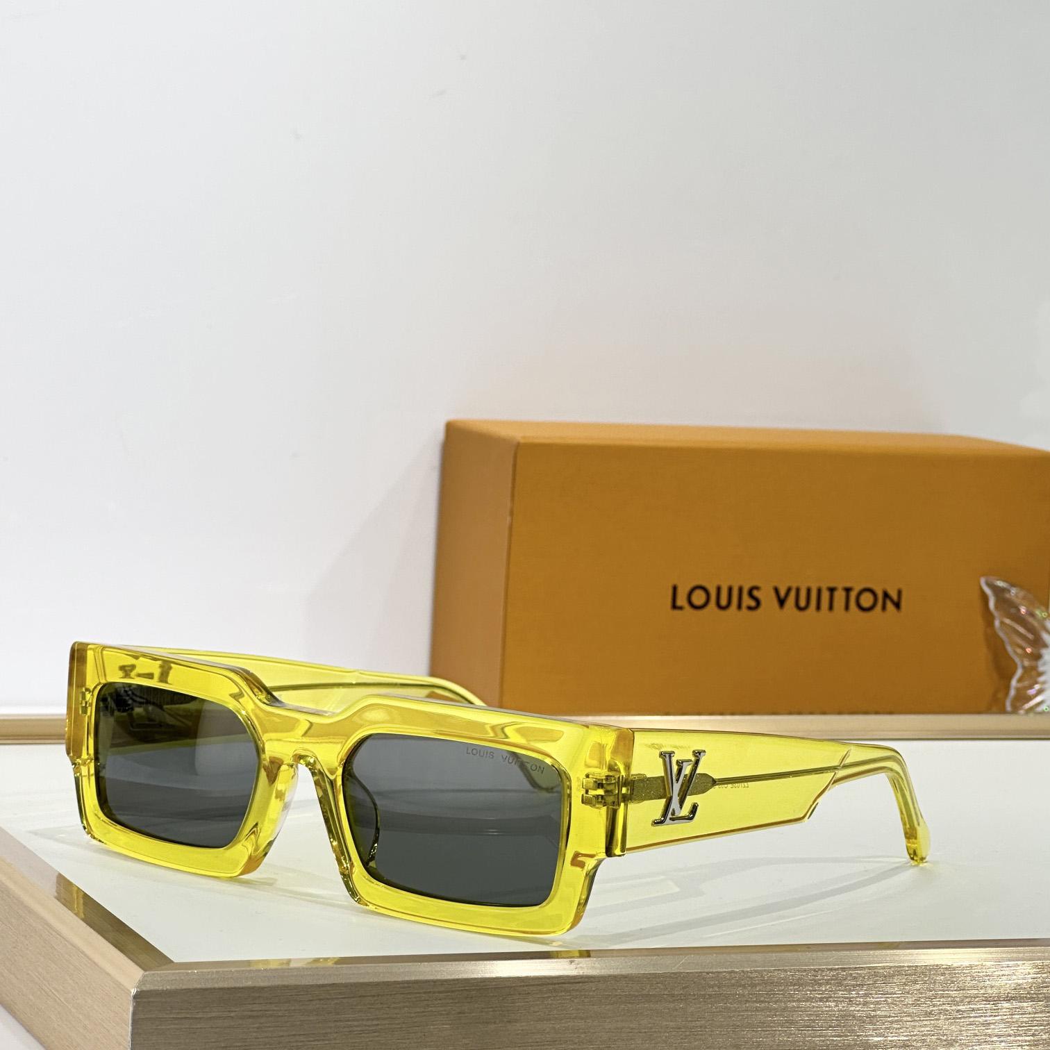 Louis Vuitton LV Clash Low Square Sunglasses   Z2703E - DopestKickz