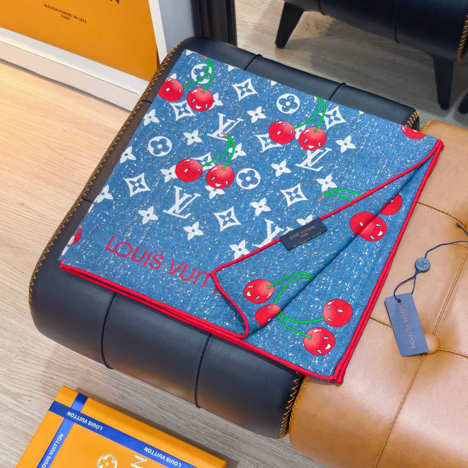 Louis Vuitton LV x TM Monogram Shawl   140*140cm - DopestKickz