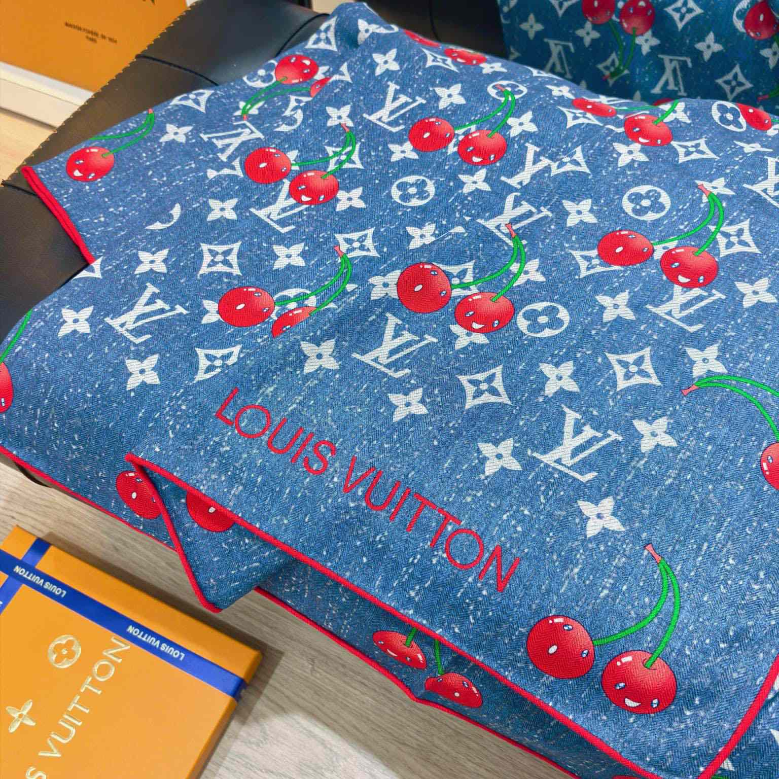 Louis Vuitton LV x TM Monogram Shawl   140*140cm - DopestKickz