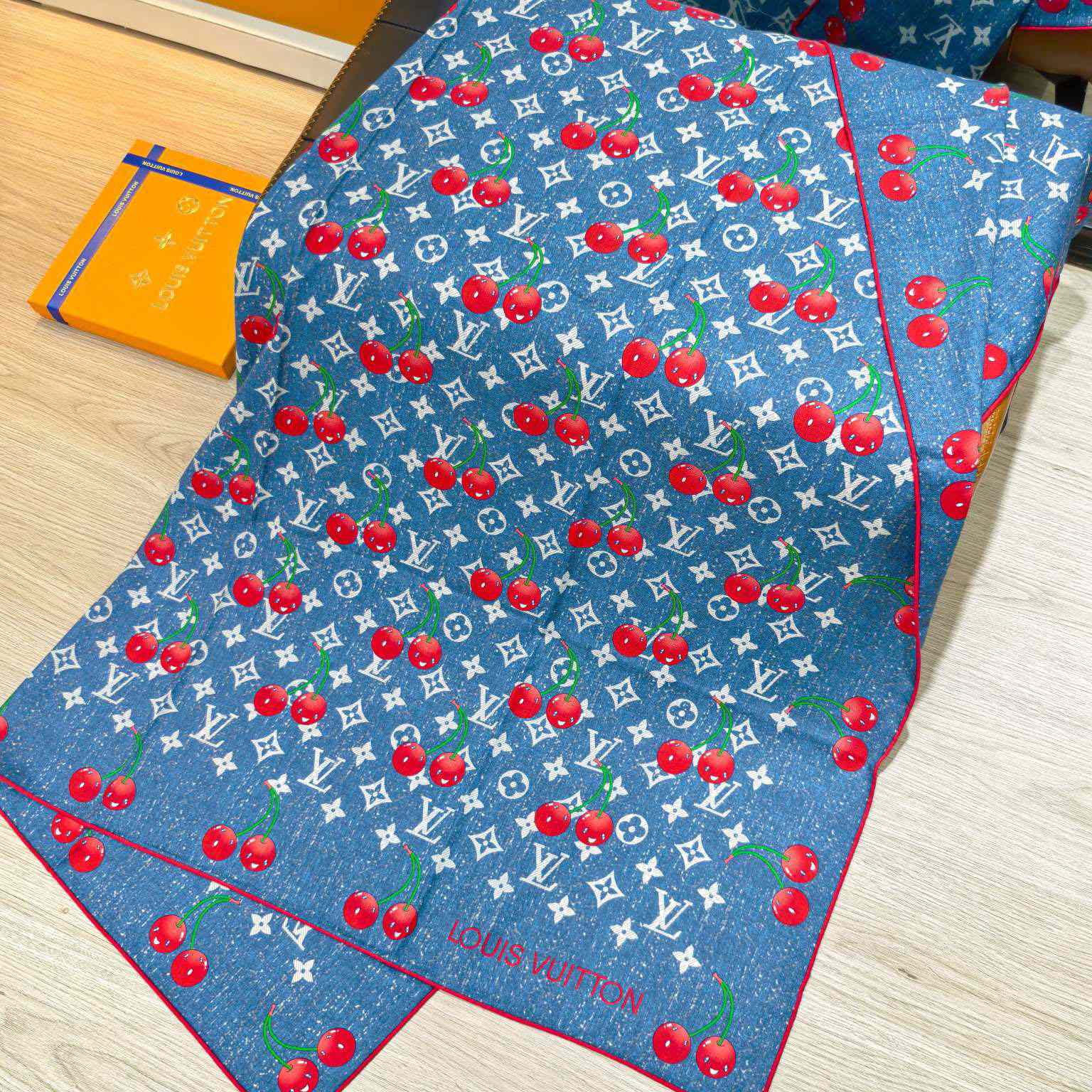 Louis Vuitton LV x TM Monogram Shawl   140*140cm - DopestKickz