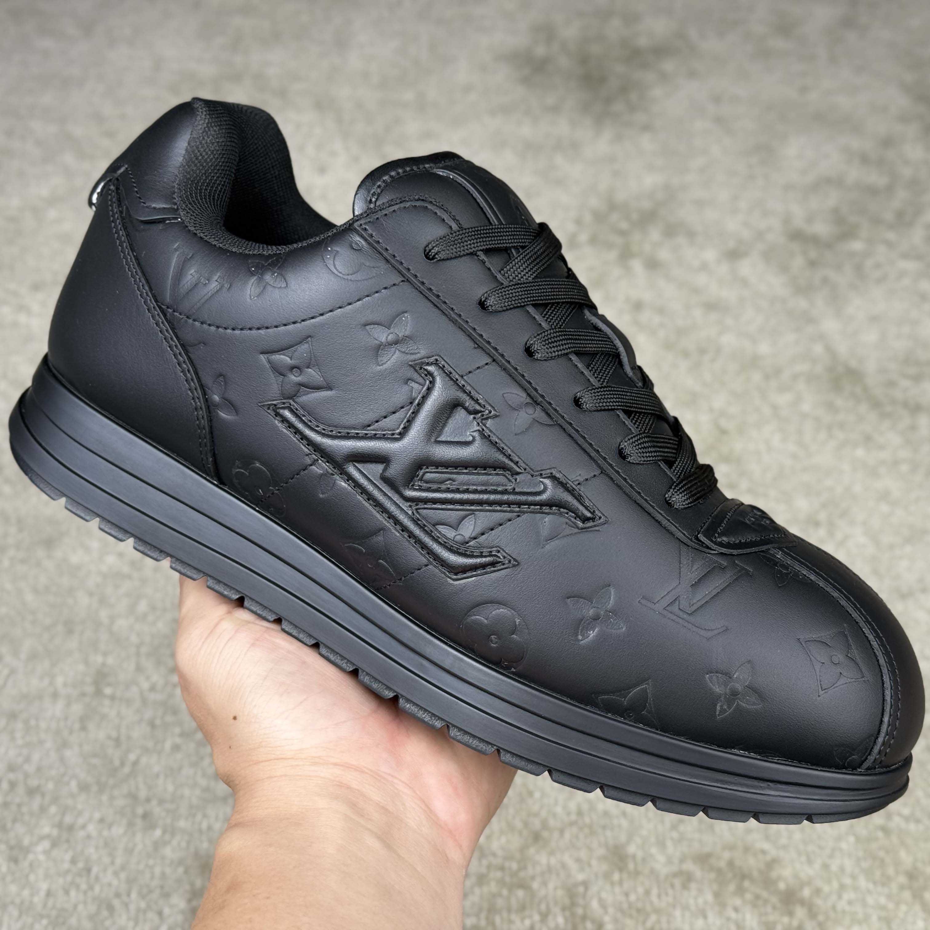 Louis Vuitton LV BUTTERSOFT Sneaker   - DopestKickz