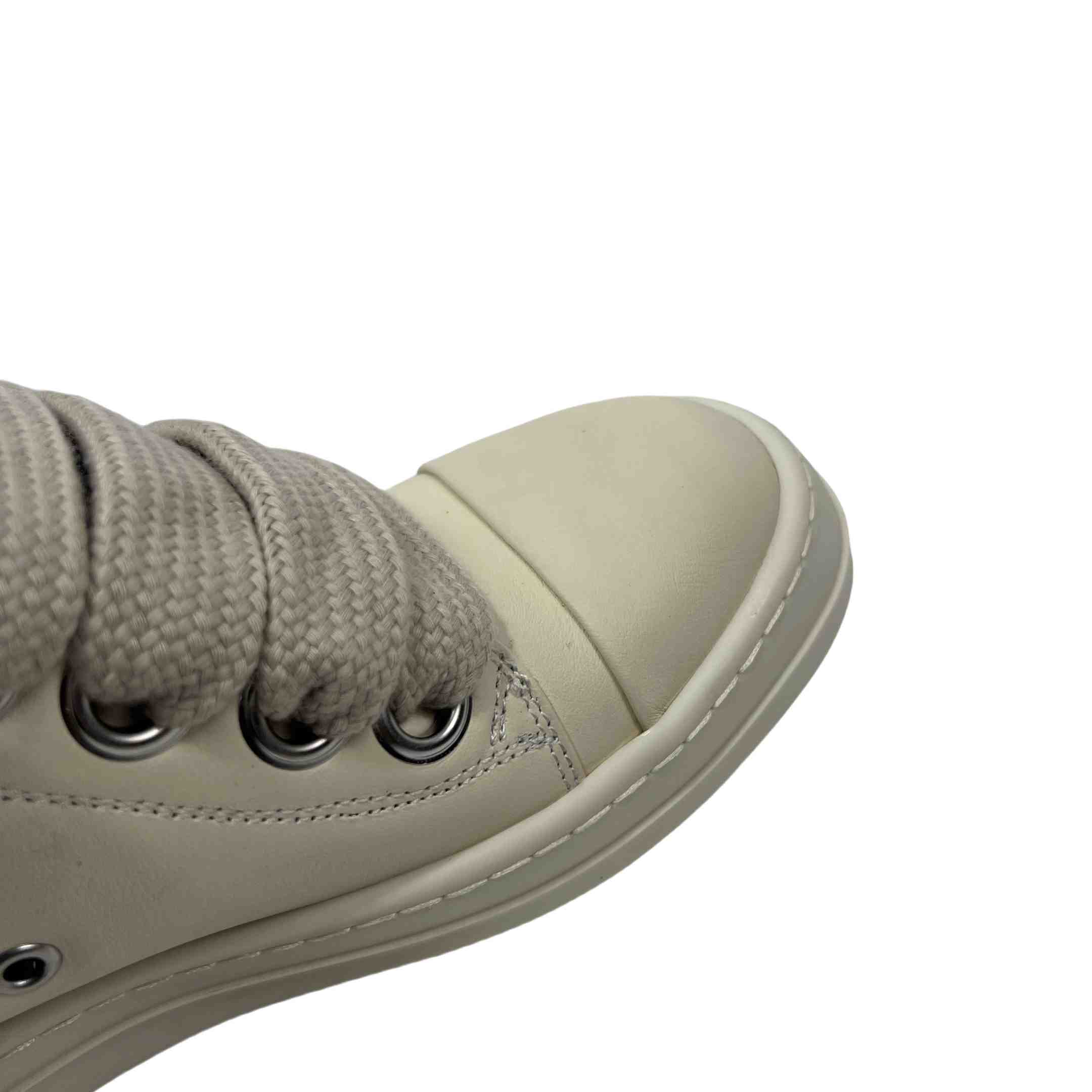 Rick Owens Lido Low Top Sneaks Jumbo Laced Milk - DopestKickz