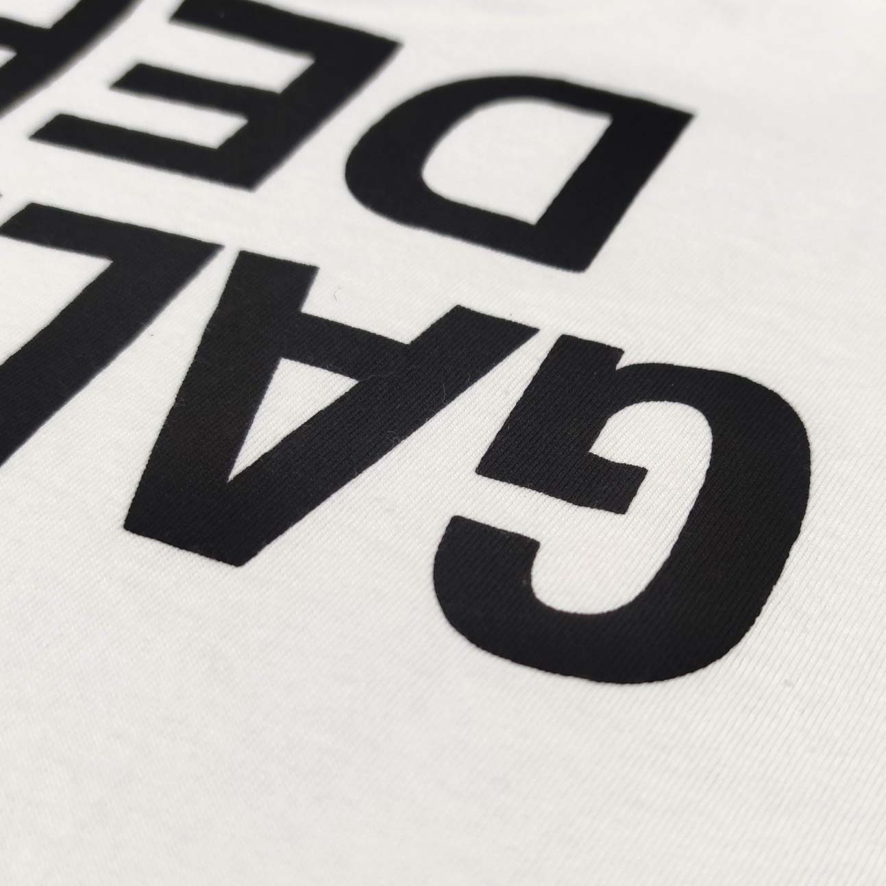 Gallery Dept Tee White Black Used Small - DopestKickz