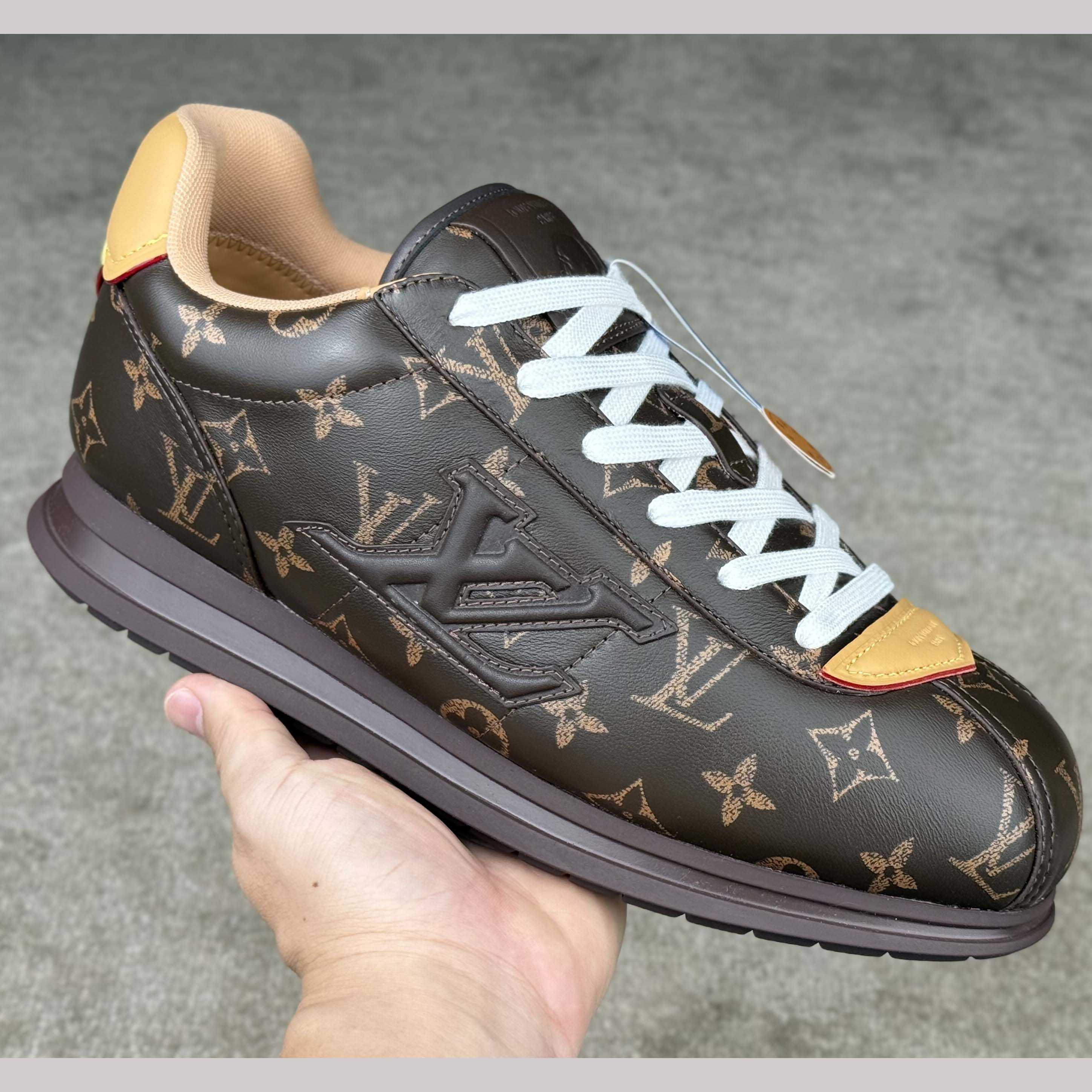 Louis Vuitton LV BUTTERSOFT Sneaker    1AIKVD - DopestKickz