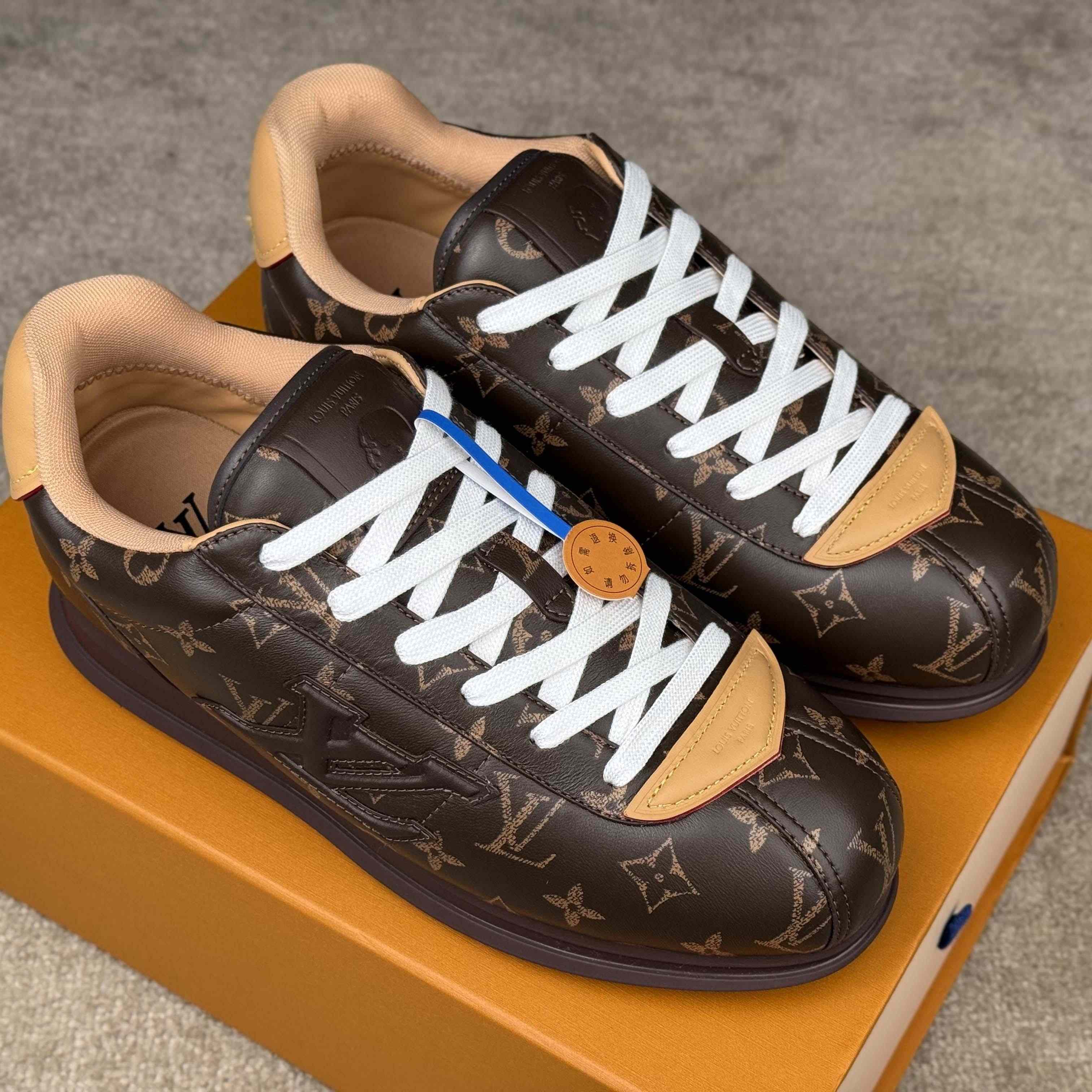 Louis Vuitton LV BUTTERSOFT Sneaker    1AIKVD - DopestKickz