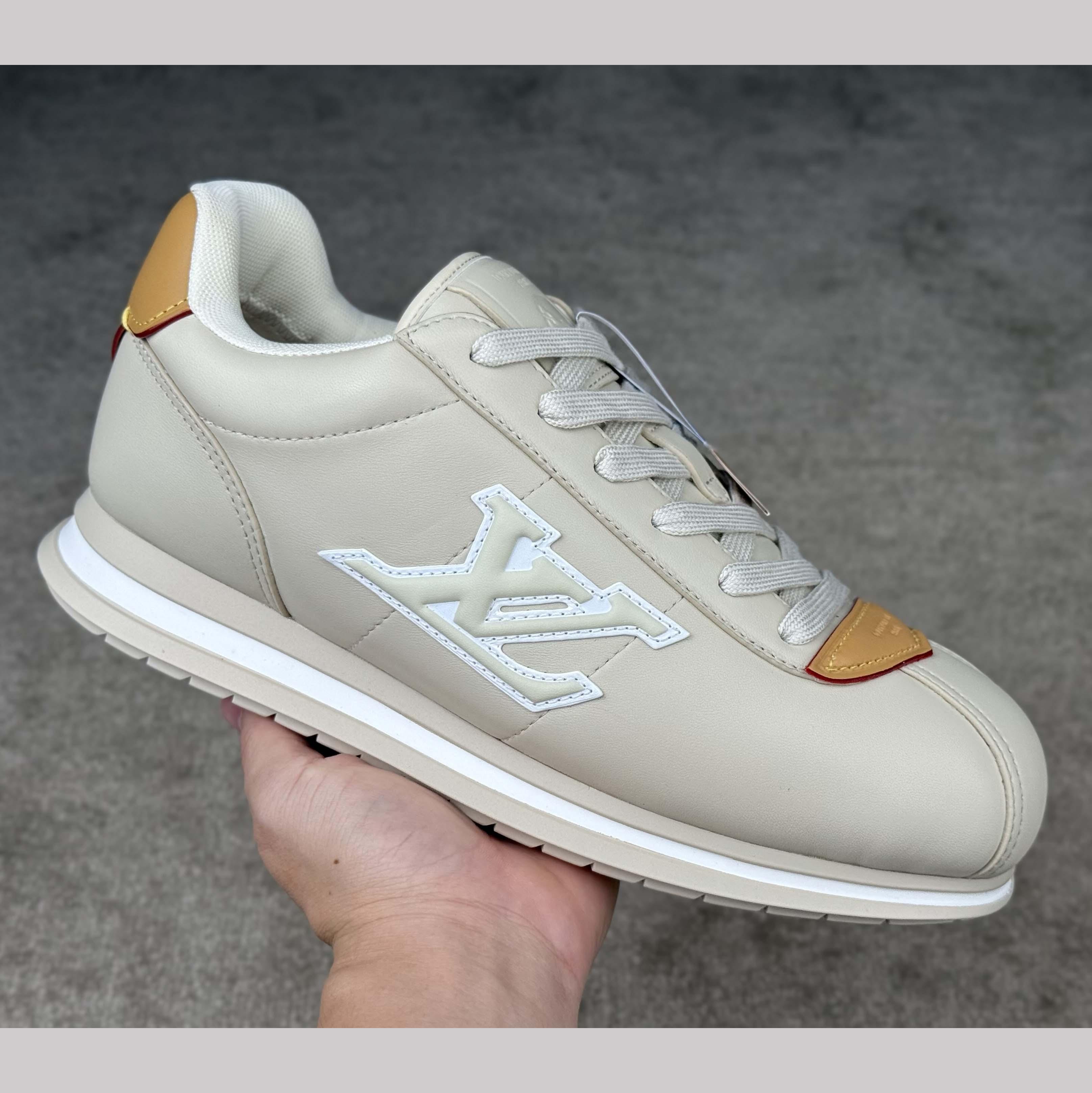 Louis Vuitton LV BUTTERSOFT Sneaker    1AIKF4 - DopestKickz