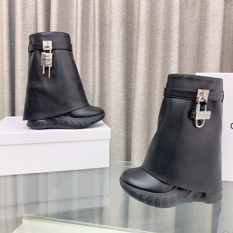 Givenchy Shark Lock Boots - DopestKickz
