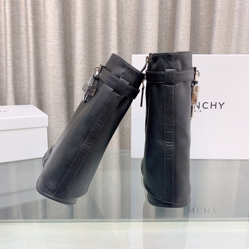 Givenchy Shark Lock Boots - DopestKickz