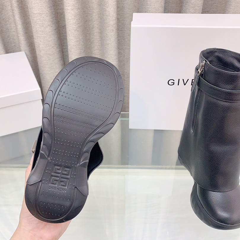 Givenchy Shark Lock Boots - DopestKickz