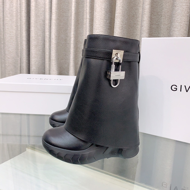 Givenchy Shark Lock Boots - DopestKickz