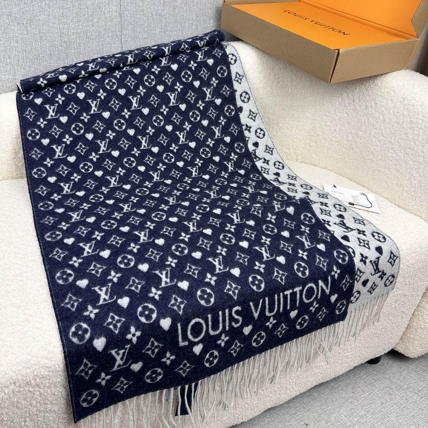 Louis Vuitton Game On Scarf   45*180cm - DopestKickz