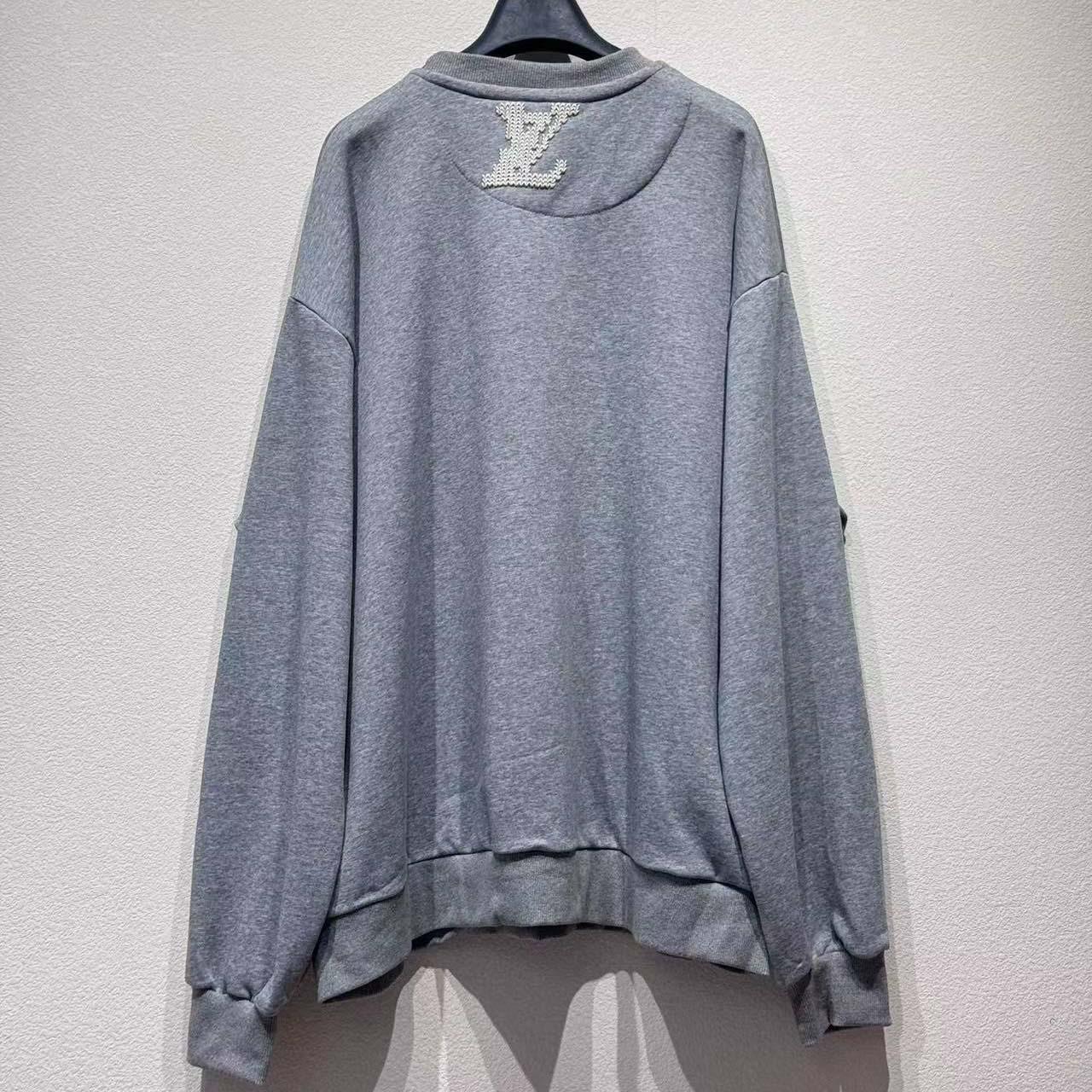 Louis Vuitton Embroidered Signature Sweatshirt   1AIKCO - DopestKickz