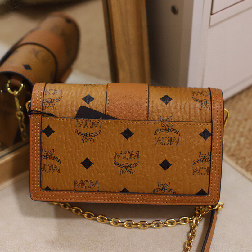 MCM Tracy Crossbody In Visetos （11x 18.5 x 5cm） - DopestKickz