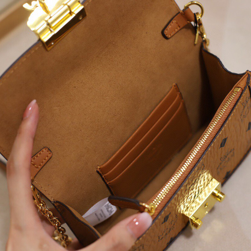 MCM Tracy Crossbody In Visetos （11x 18.5 x 5cm） - DopestKickz